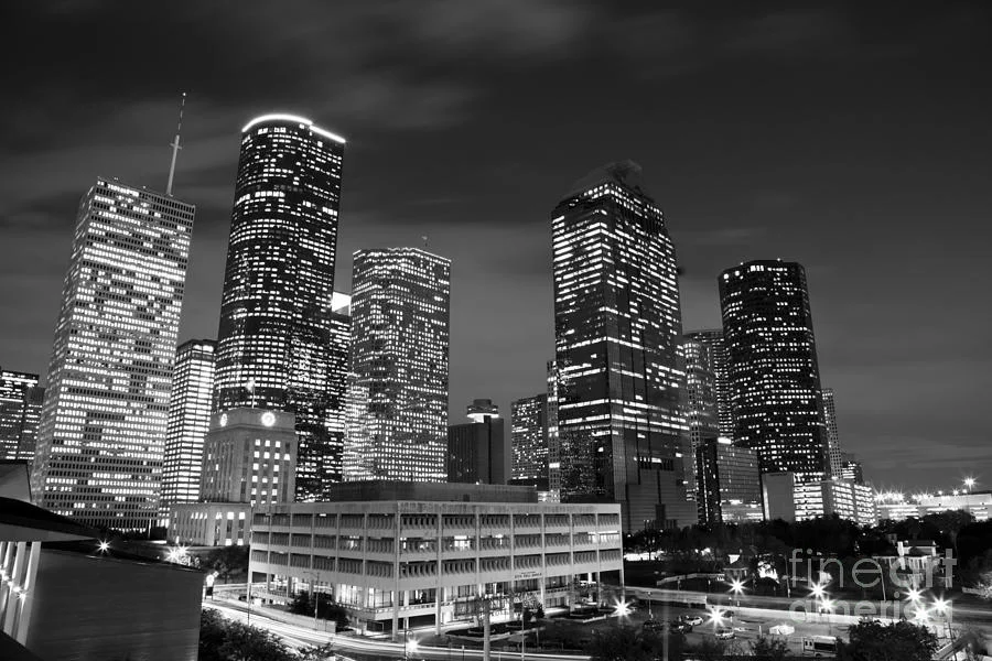 houston-by-night-in-black-and-white-olivier-steiner.jpg