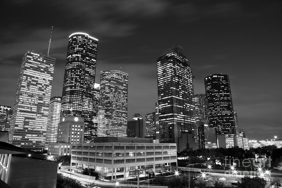 houston-by-night-in-black-and-white-olivier-steiner.jpg