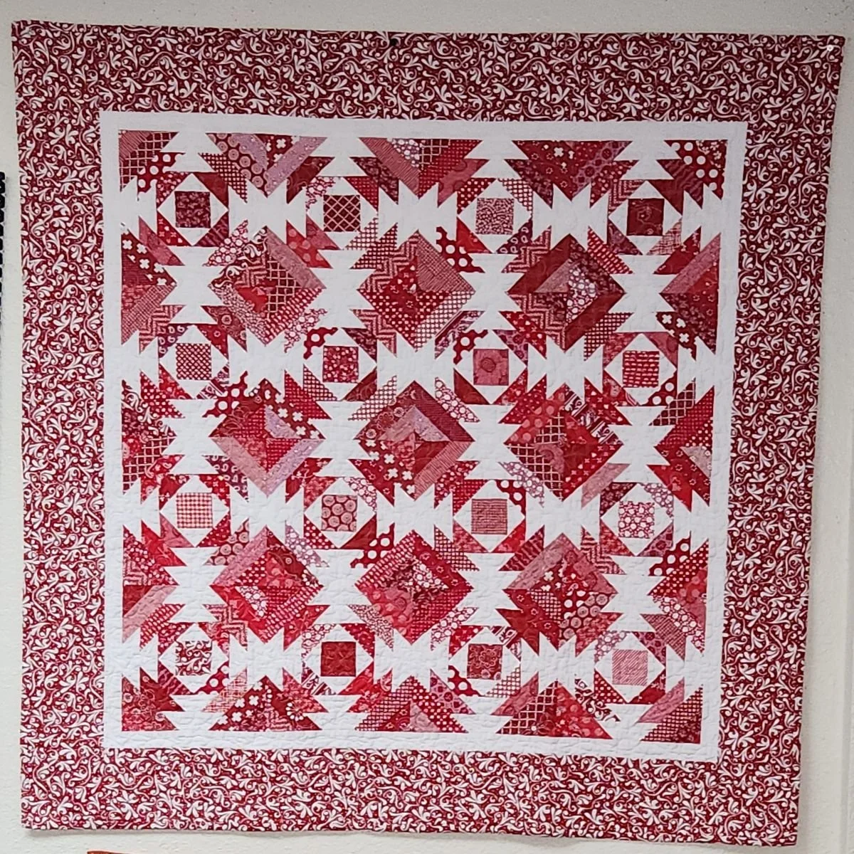 TRADITONAL PINEAPPLE QUILT