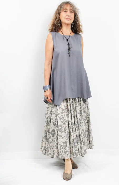 PANELED-SKIRTY-GRAY.jpg