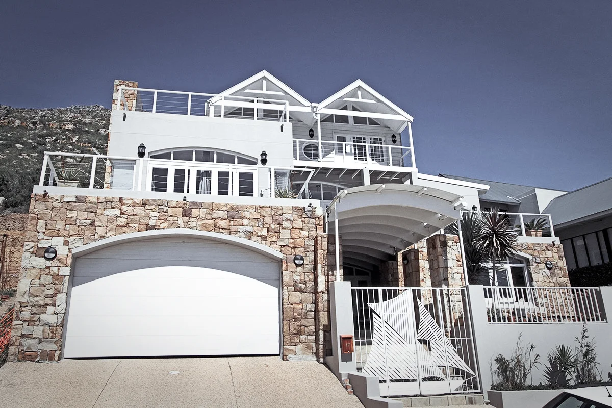 HOUSE DOVE