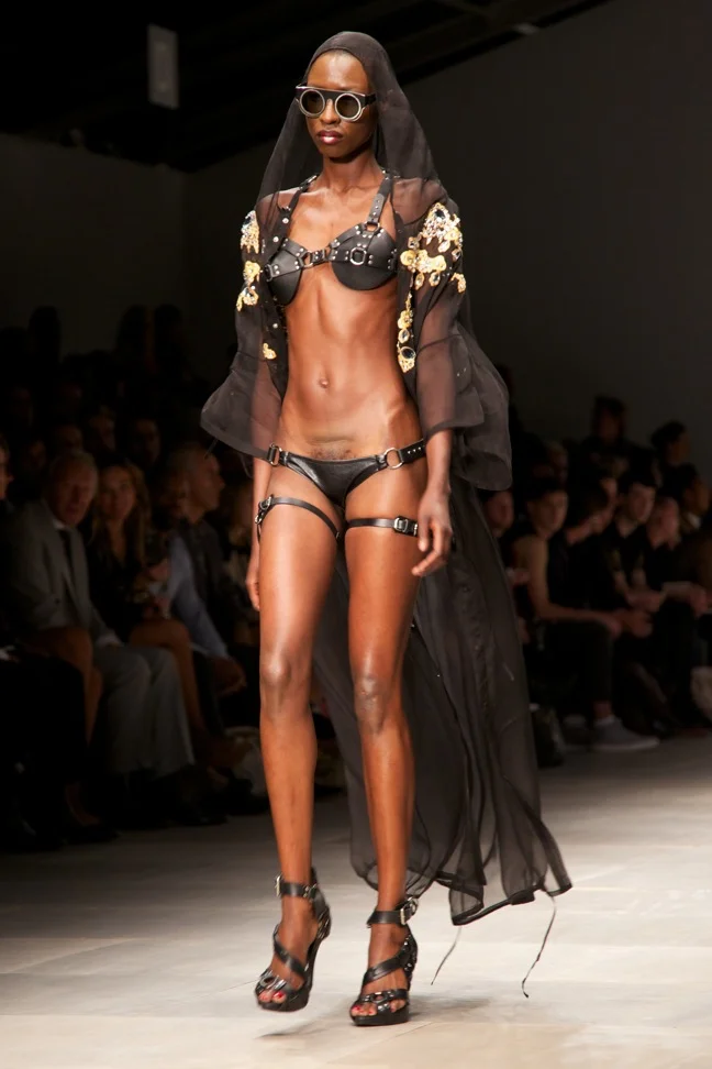 KTZ S-S 12 © Marc Aitken 2014 . www.marcaitken.com 162011-09-212011.jpg