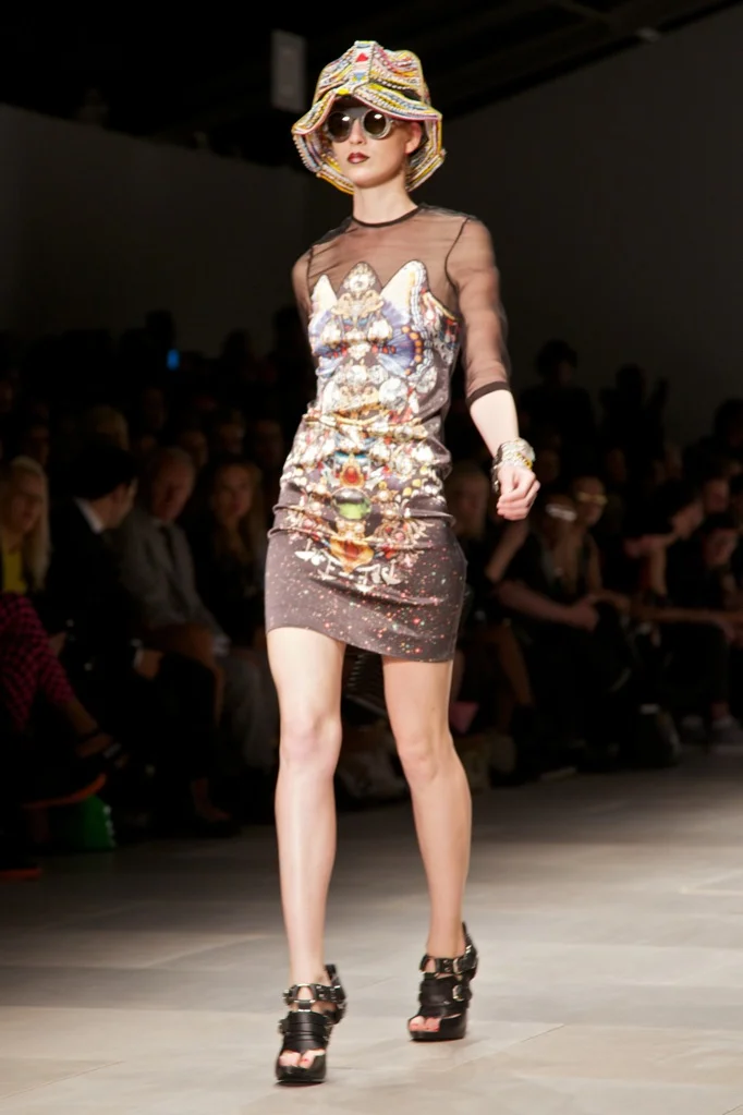 KTZ S-S 12 © Marc Aitken 2014 . www.marcaitken.com 282011-09-212011.jpg