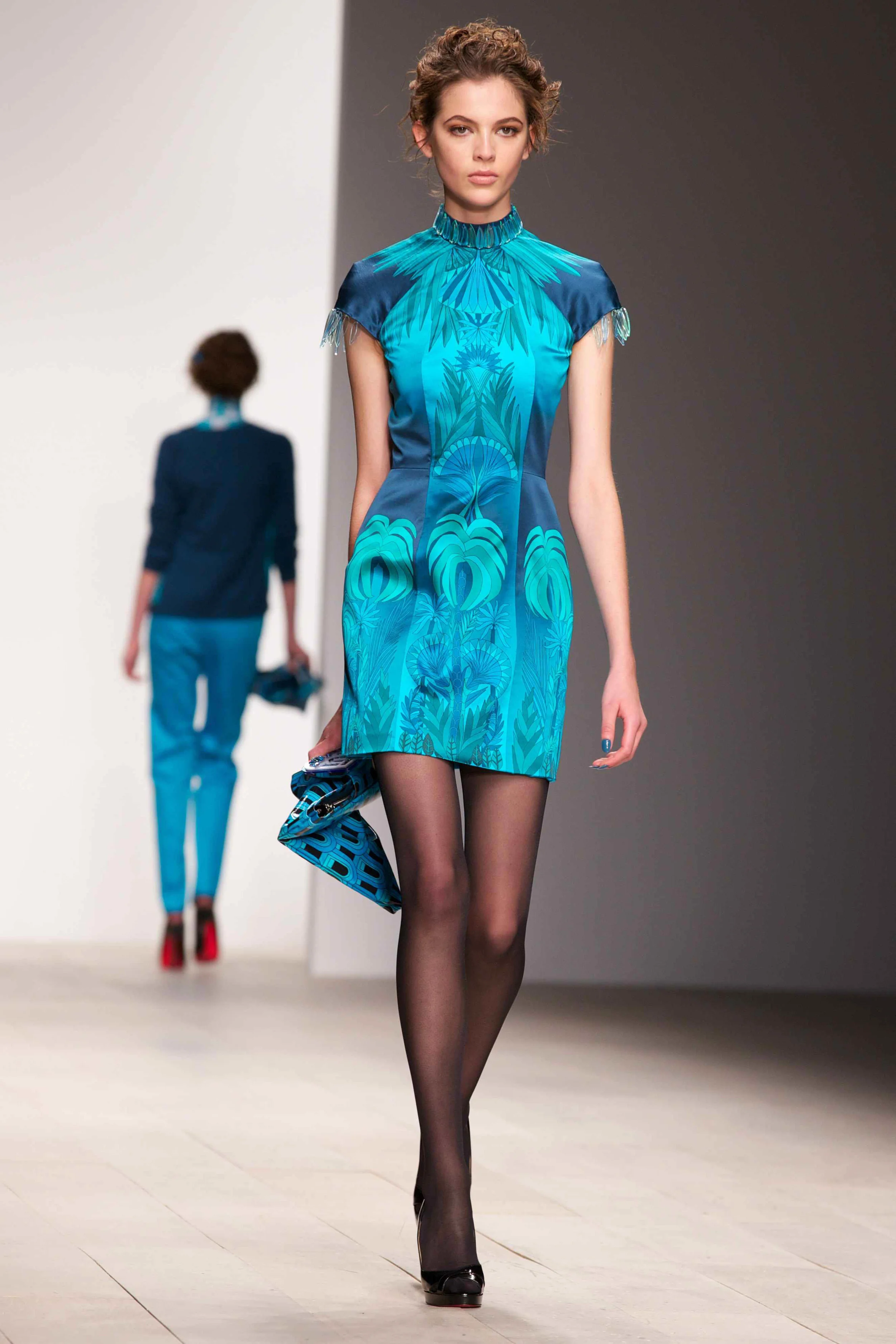 Holly Fulton A-W 12 © Marc Aitken 2014 . www.marcaitken.com 382012-02-212012.jpg