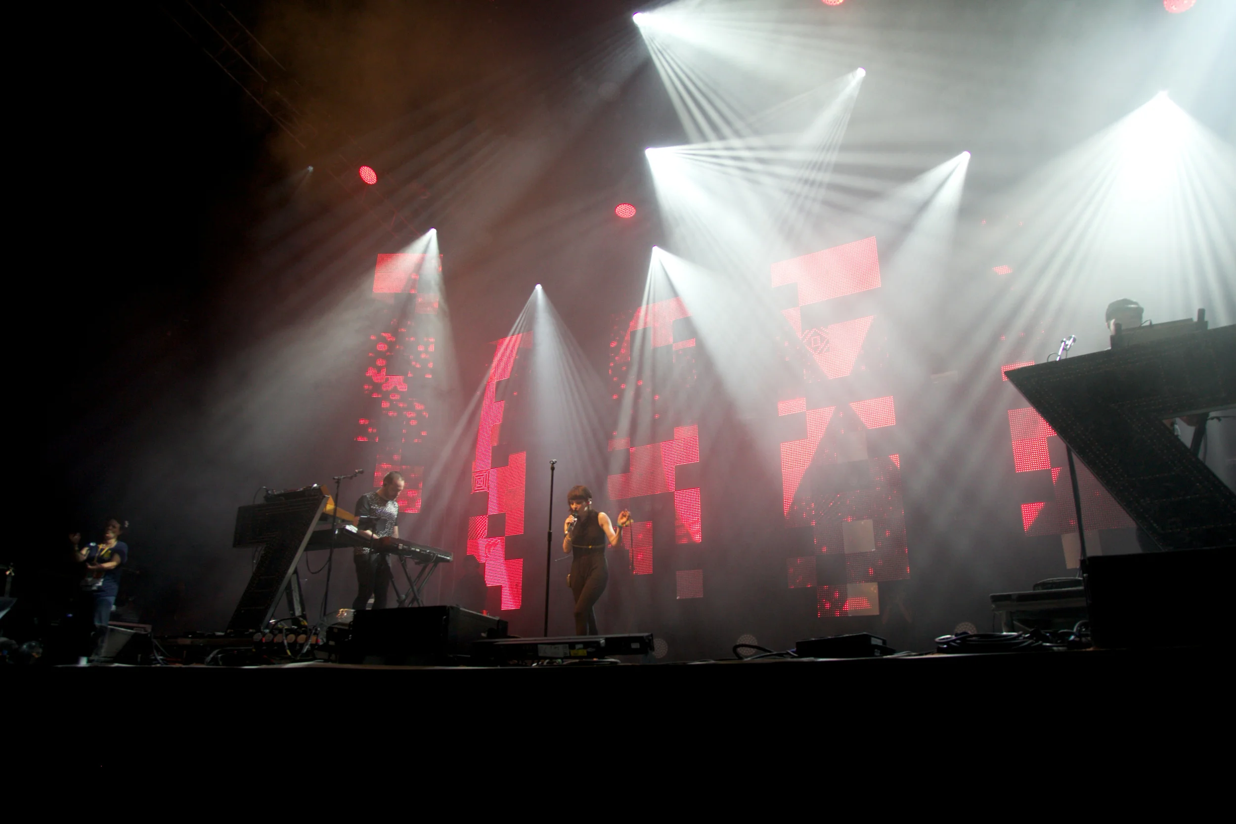Chvrches © Marc Aitken 2014 www.marcaitken.com 2082014-06-272014.jpg