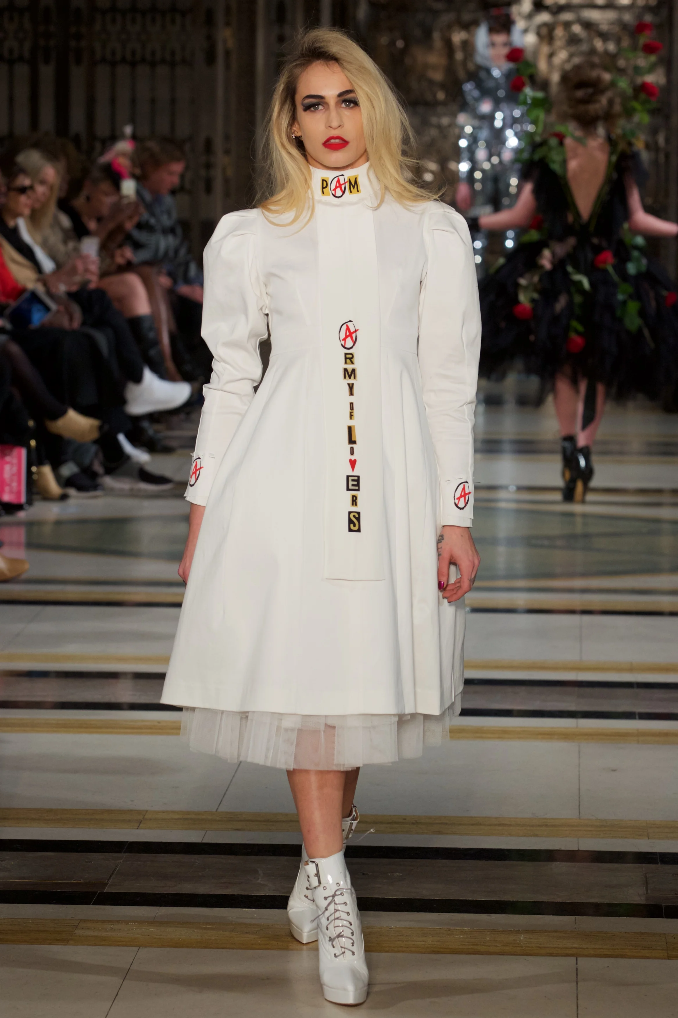 Pam Hogg A-W 17 © Marc Aitken 2017 322017-02-192017.jpg