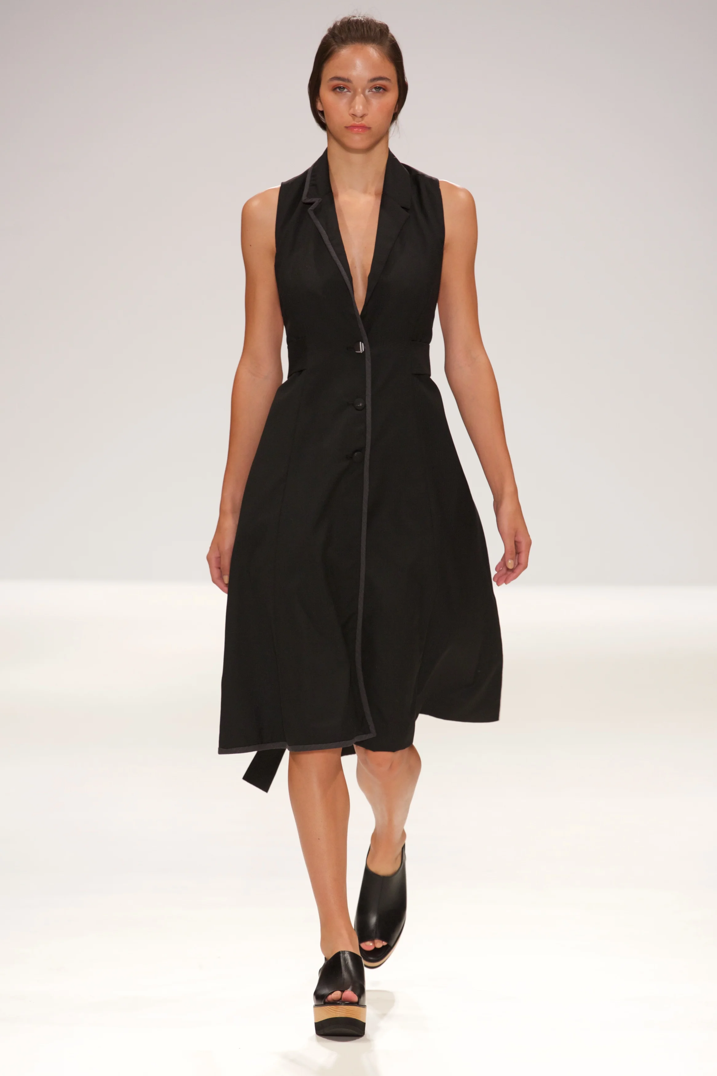 AW17-Apu Jan SS 17 © Marc Aitken 2018-9829-MA.jpg