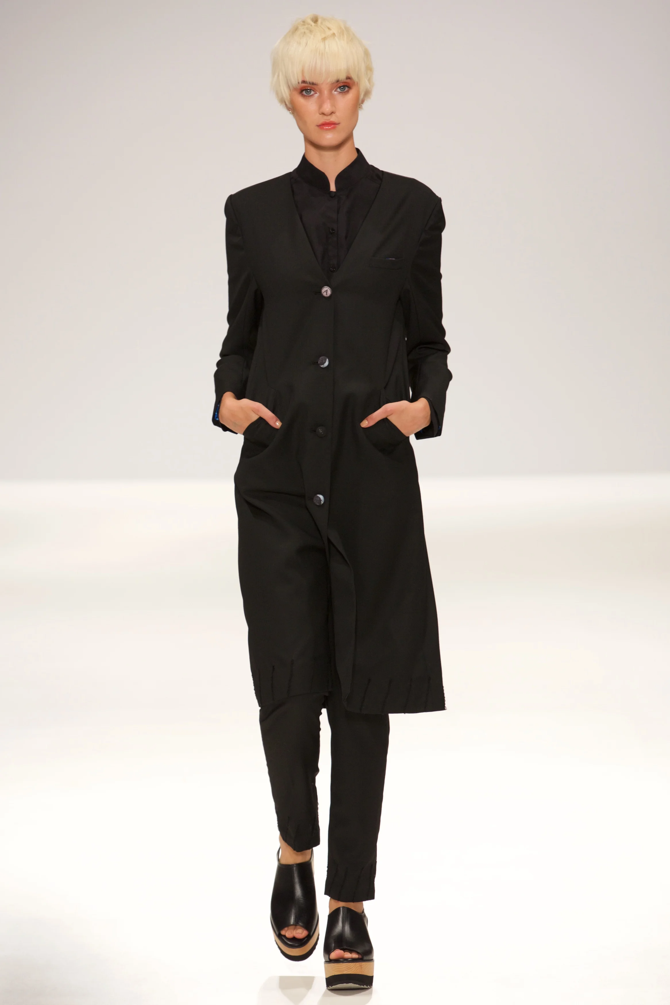 AW17-Apu Jan SS 17 © Marc Aitken 2018-9874-MA.jpg