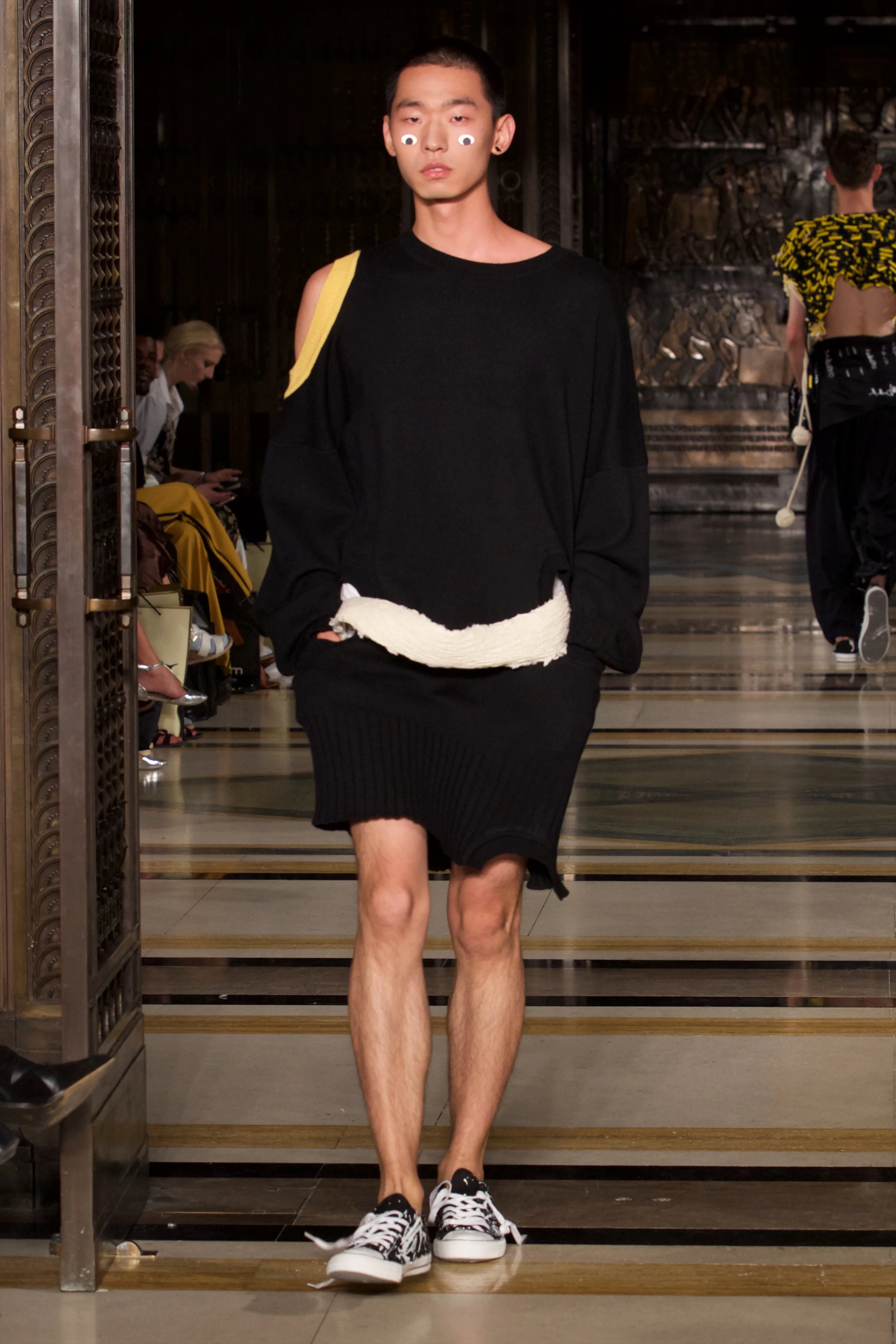 AW17-DUMPTY SS 17 © Marc Aitken 2018-9997-MA.jpg