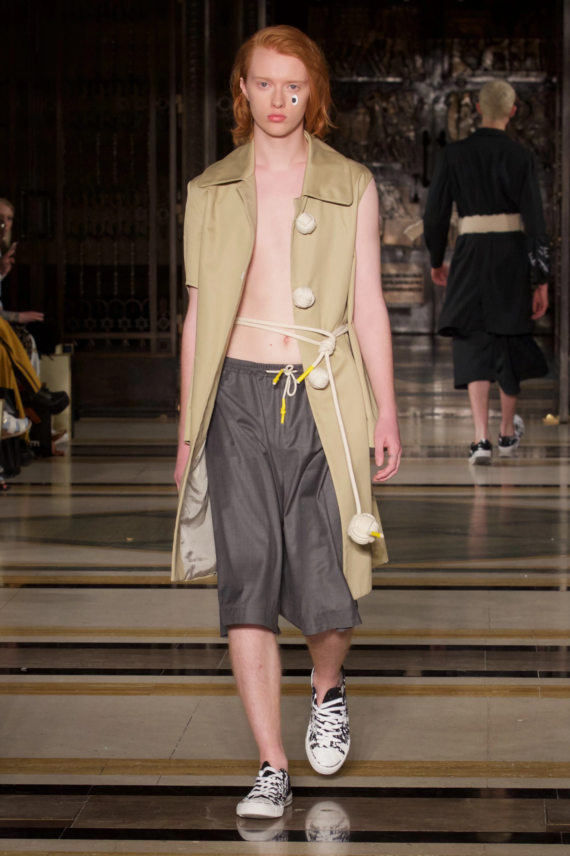 AW17-DUMPTY SS 17 © Marc Aitken 2018-10002-MA.jpg