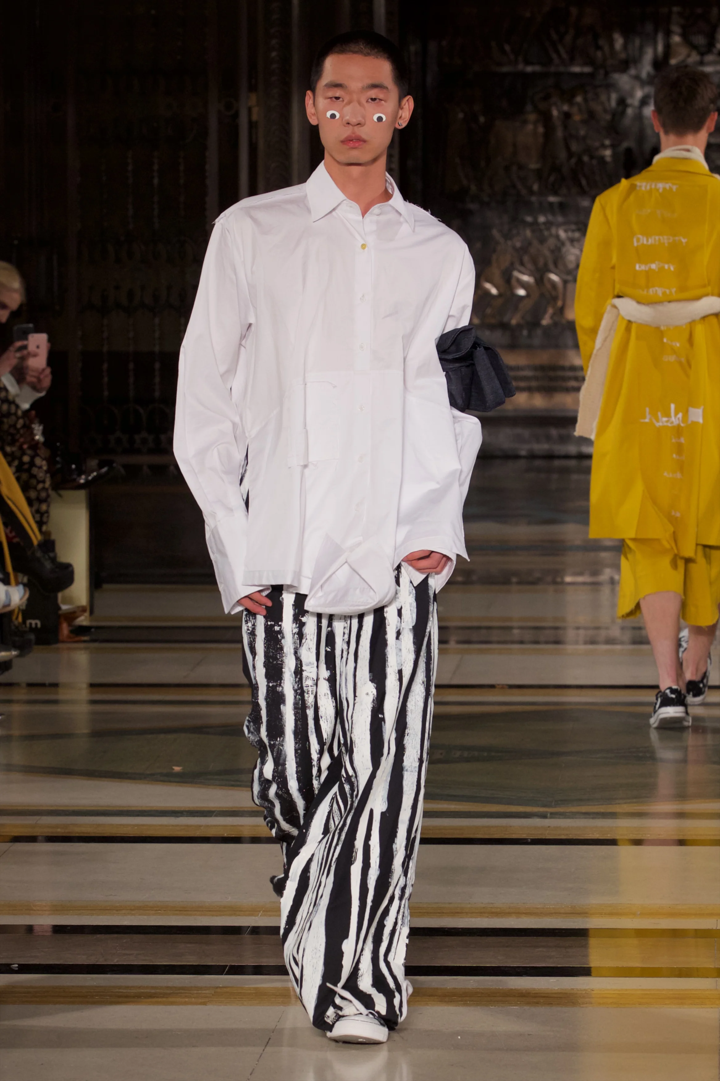 AW17-DUMPTY SS 17 © Marc Aitken 2018-10013-MA.jpg