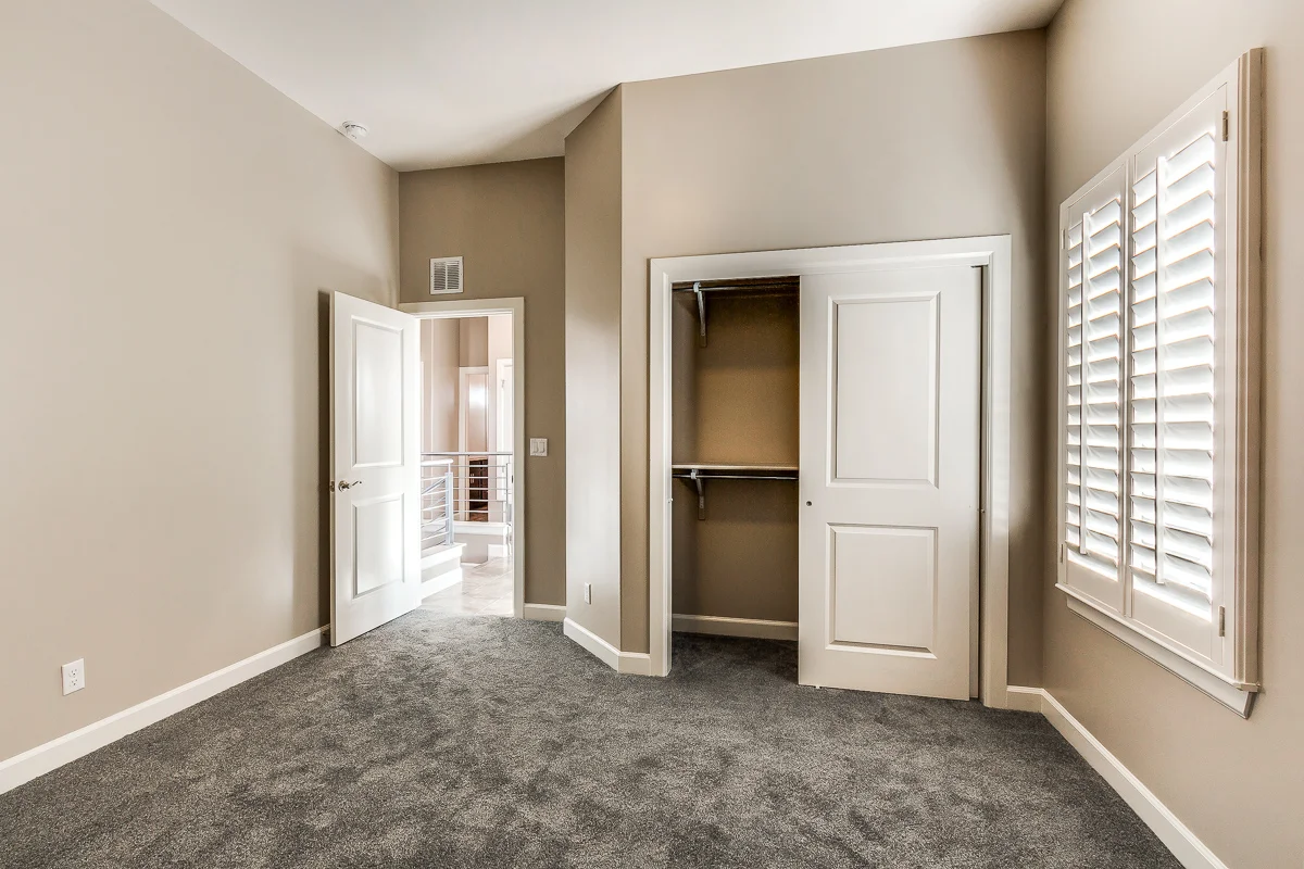 635 Hardwick-36.jpg