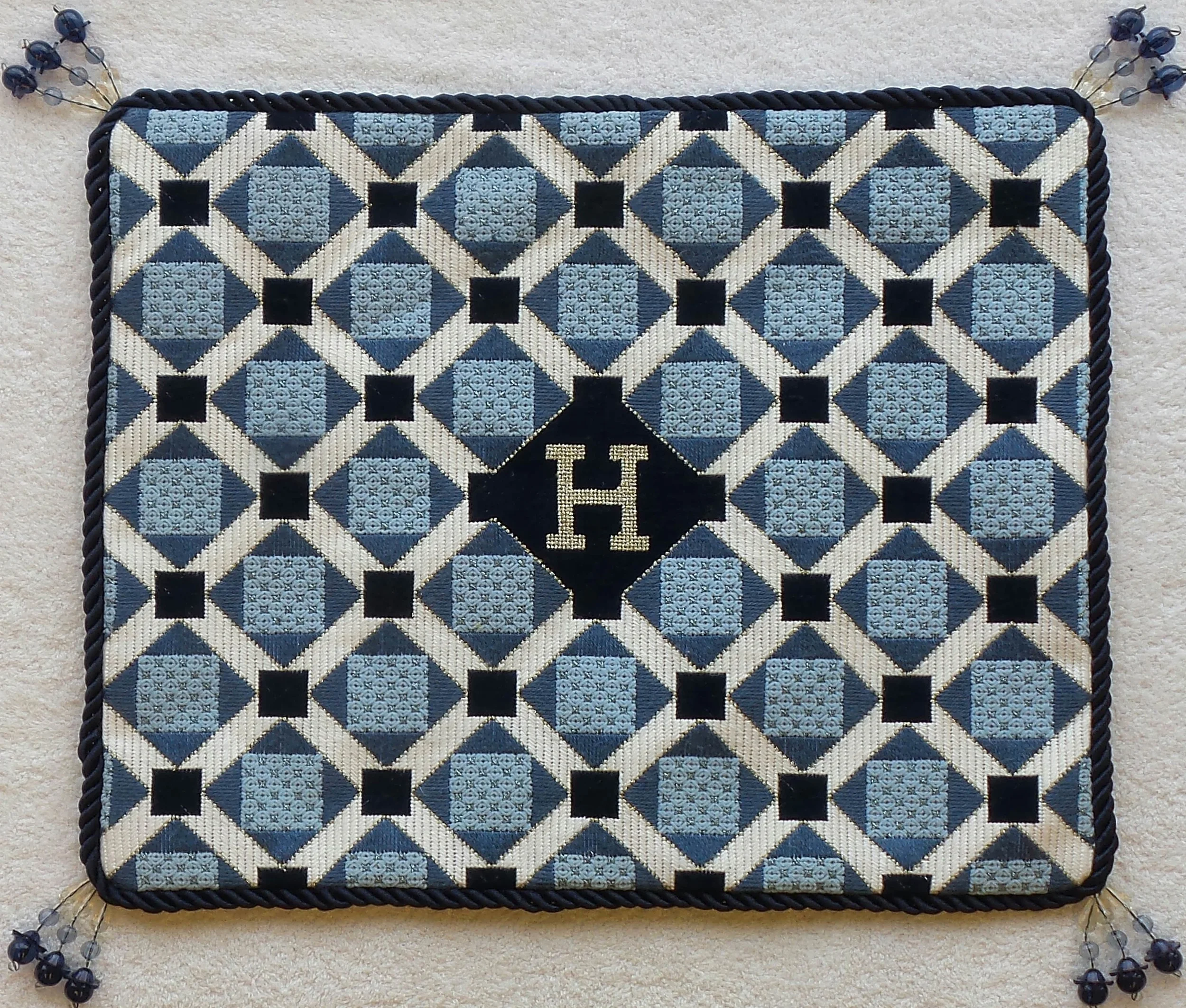 Needlepoint Challah Cover CC-66 .jpg