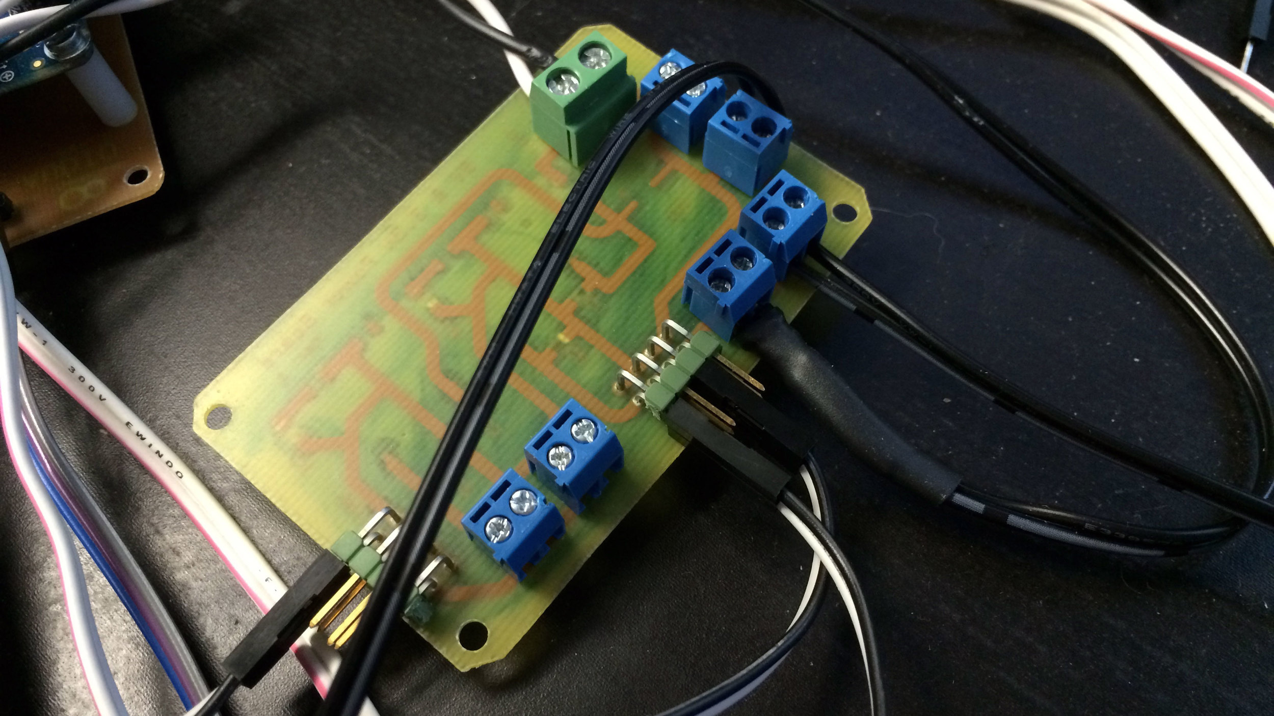 Switching-Regulator-Power-Board-Connectors.jpg