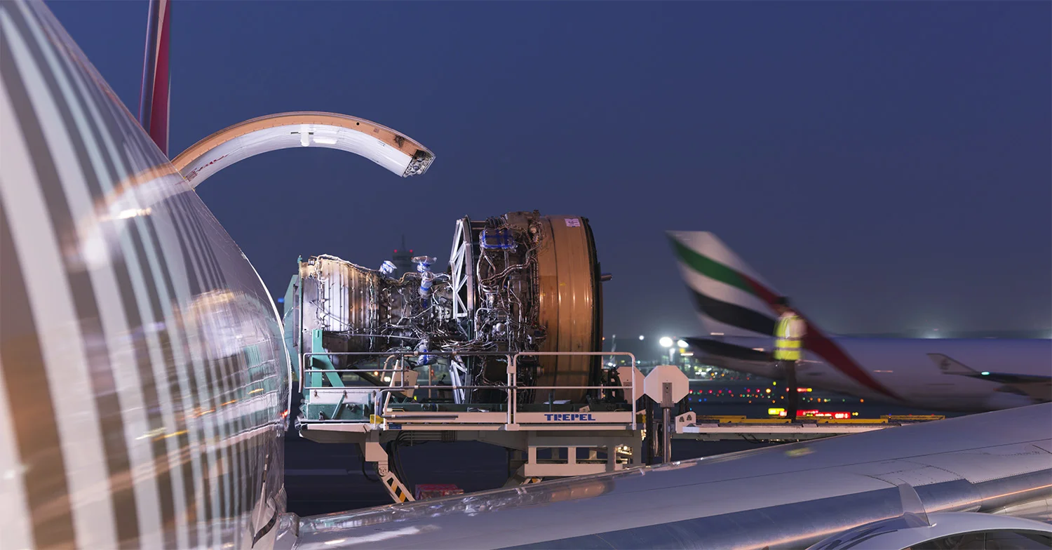 02 Loading 777 Engine A_0016.jpg