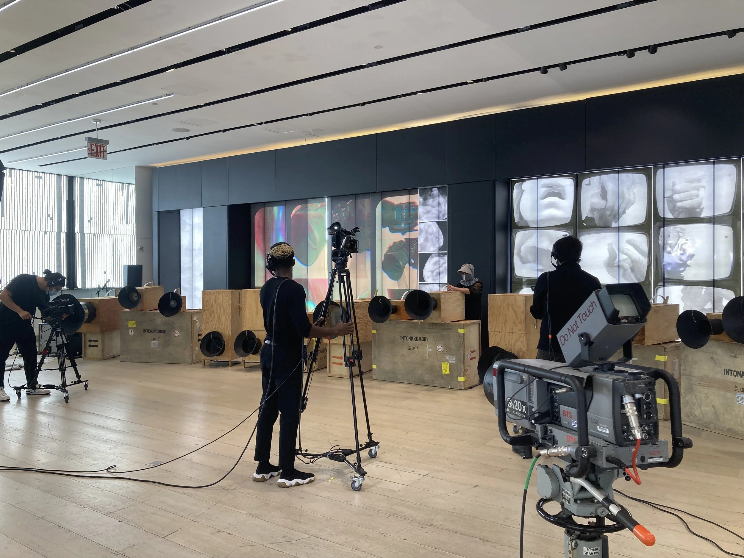Live on set_Oct 20 rehearsal_2.jpg