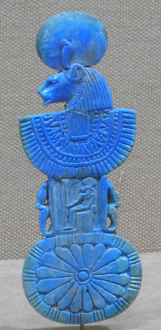 Necklace counterpoise with aegis of Sakhmet dynas 19-20 1295-1070 BC.jpg