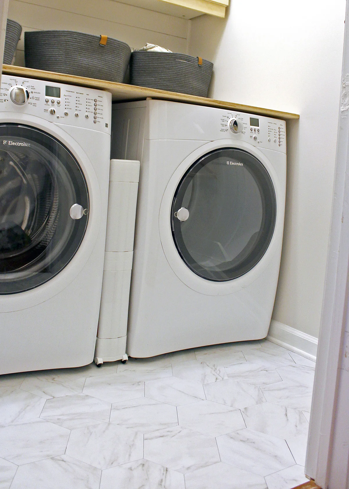 How To Install Peel And Stick Floor Tile For 100 Tag Tibby Design