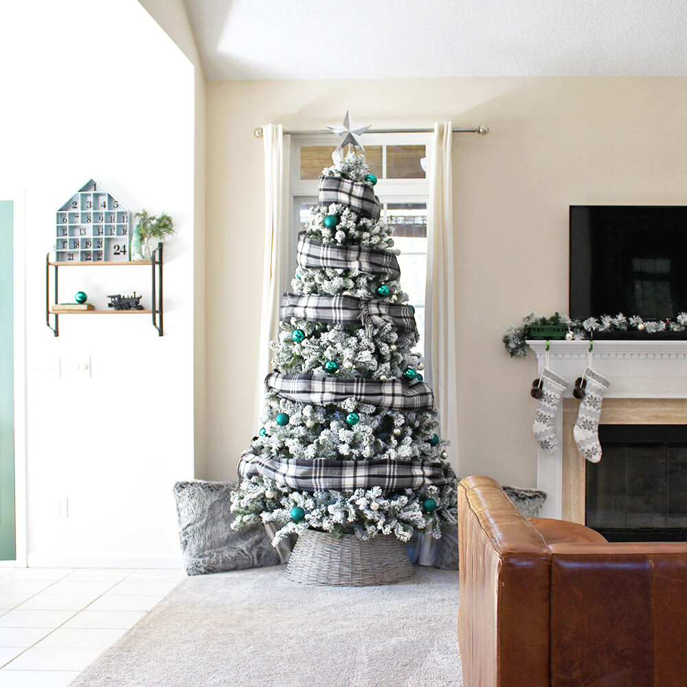 Flocked+Christmas+Tree+Decorated+With+Flannel+Scarves