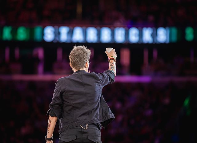 I&rsquo;m exhausted. I&rsquo;m also in Chicago. Here&rsquo;s a look at this morning&rsquo;s first General Session at @starbucks&rsquo; 2019 Leadership Experience.