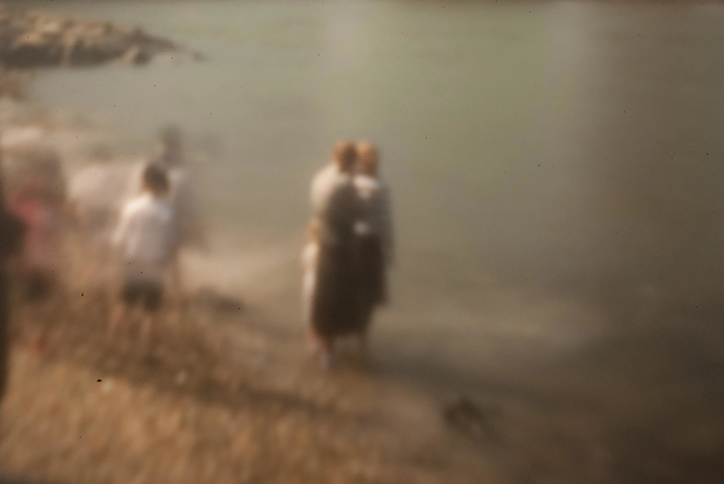 ABZ_pinhole_2.jpg