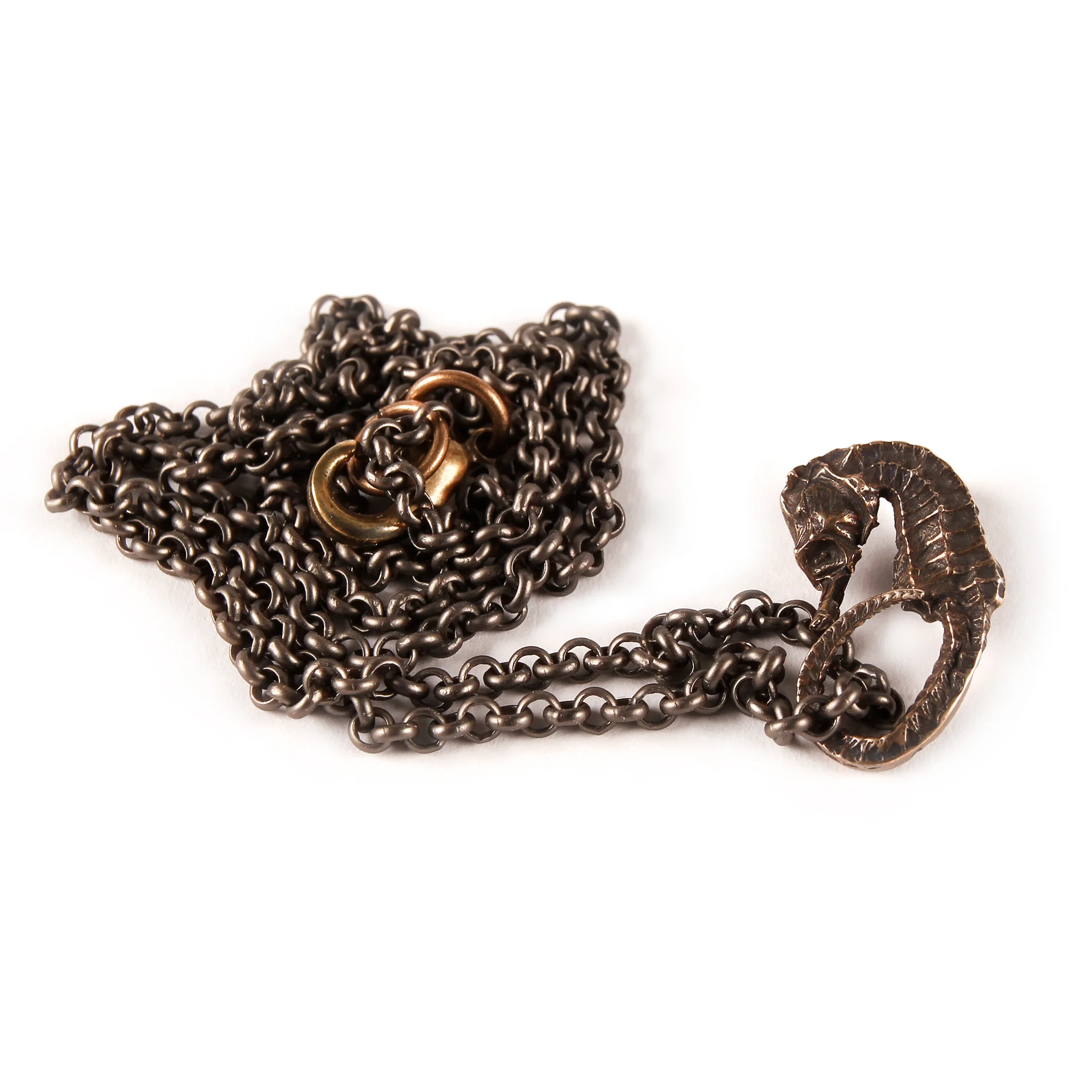 HelmStreet_Seahorse_Necklace_2.jpg