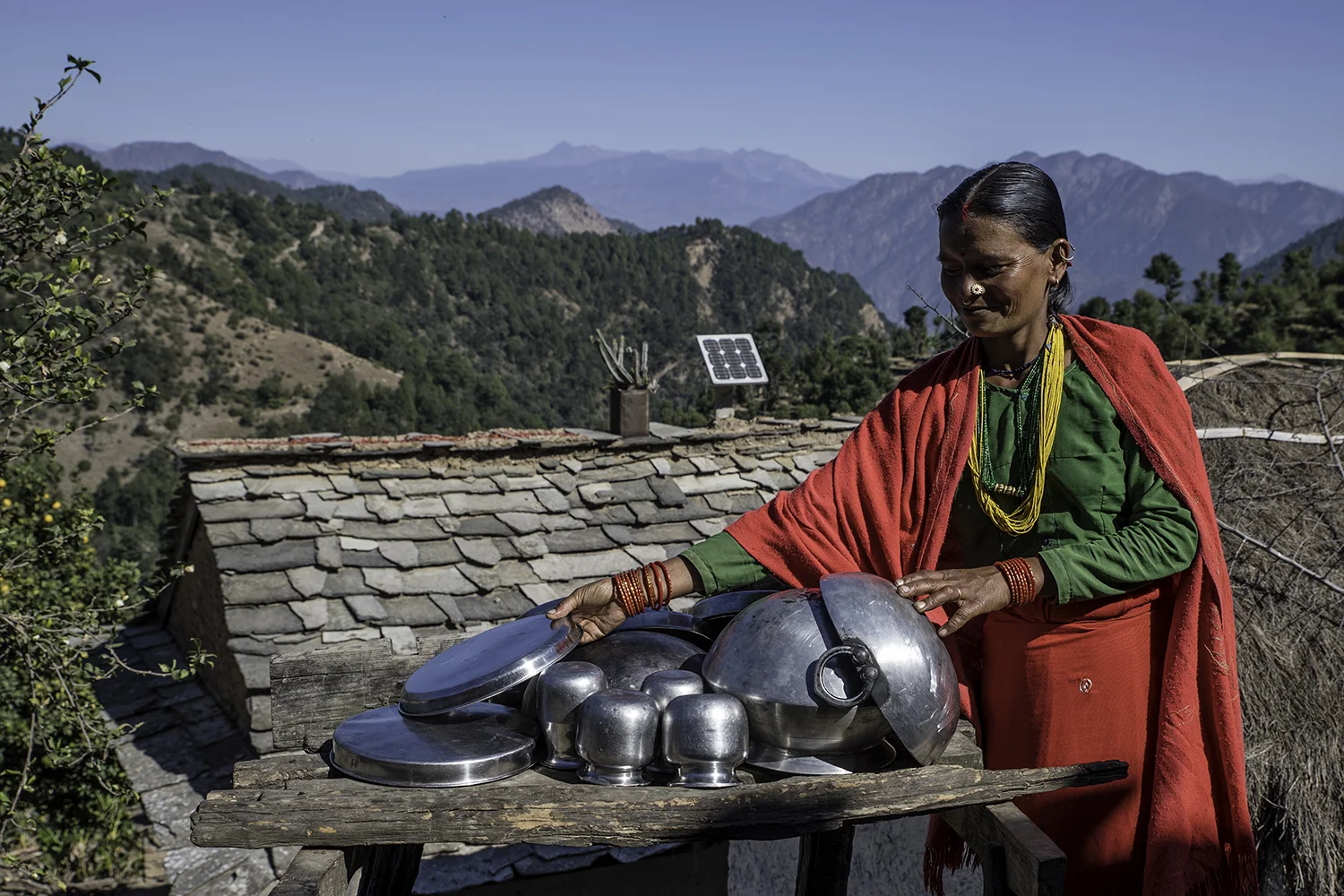 Access to fresh water also allows for greatly improved hygiene as dishes can be washed after each use. 