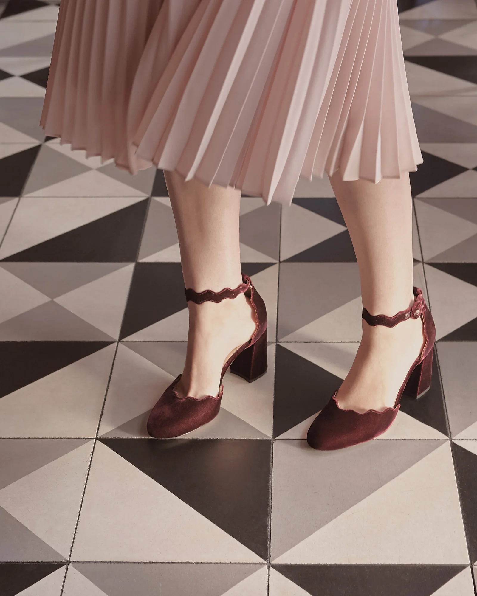 Shot_1_201709_W_Shoes_091.jpg