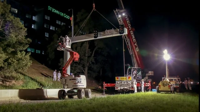 Monash Freeway Upgrade: Gantry lifts, October 2017