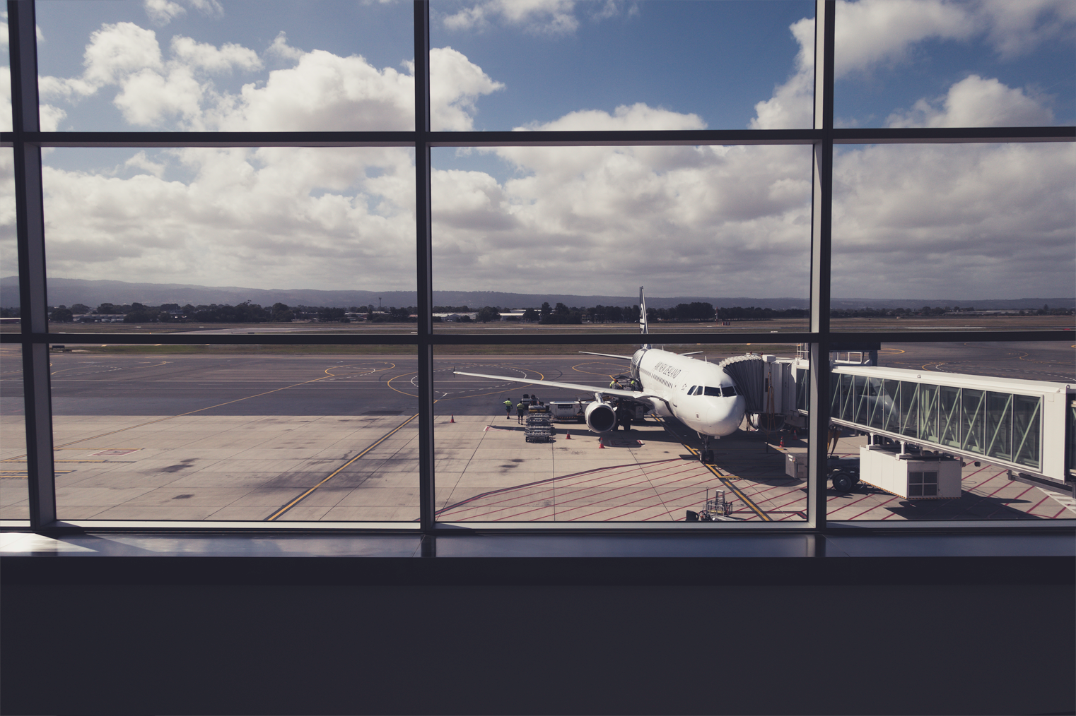 adelaide-airport-travel.png