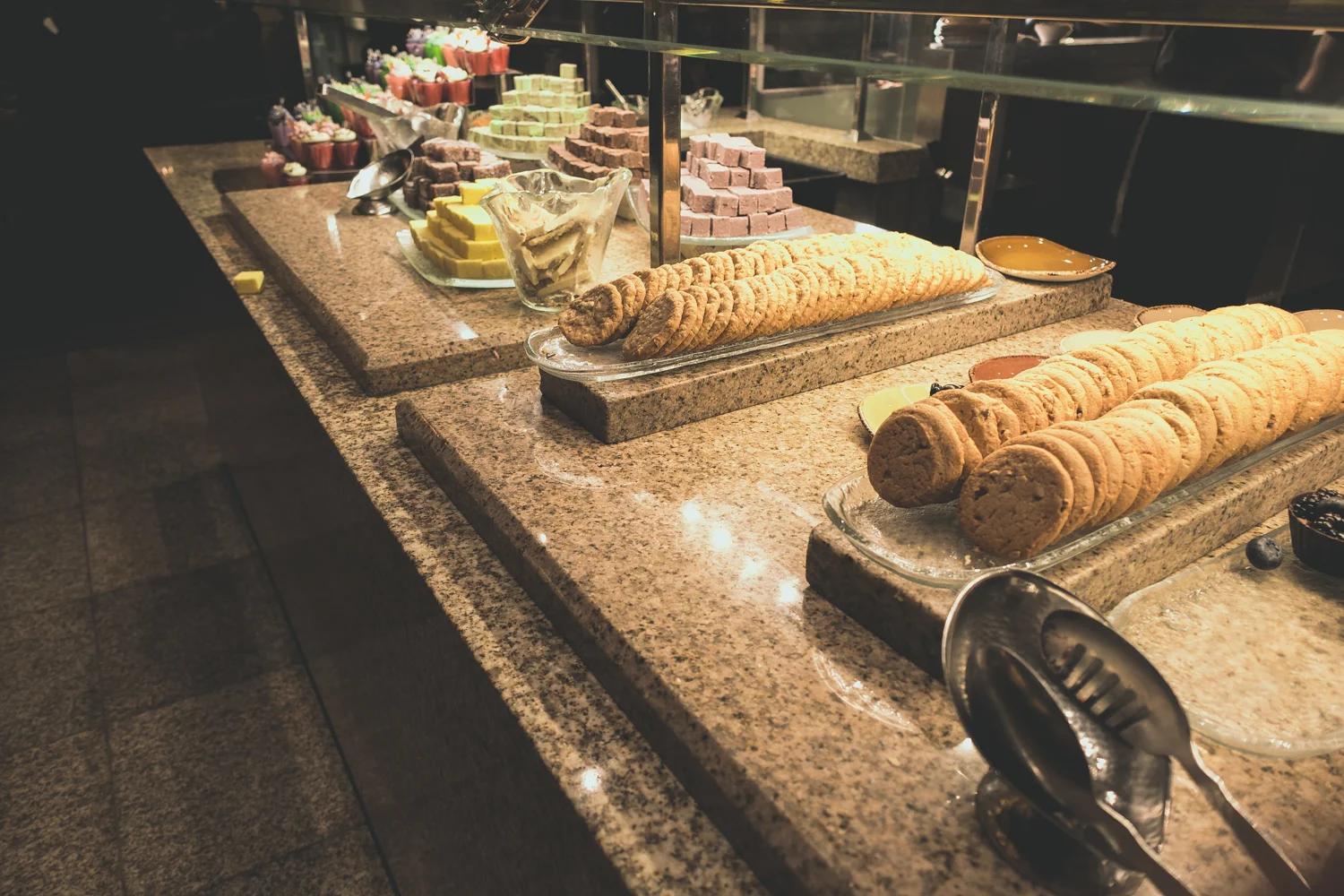 bacchanal-buffet-caesars-palace-dessert.jpg