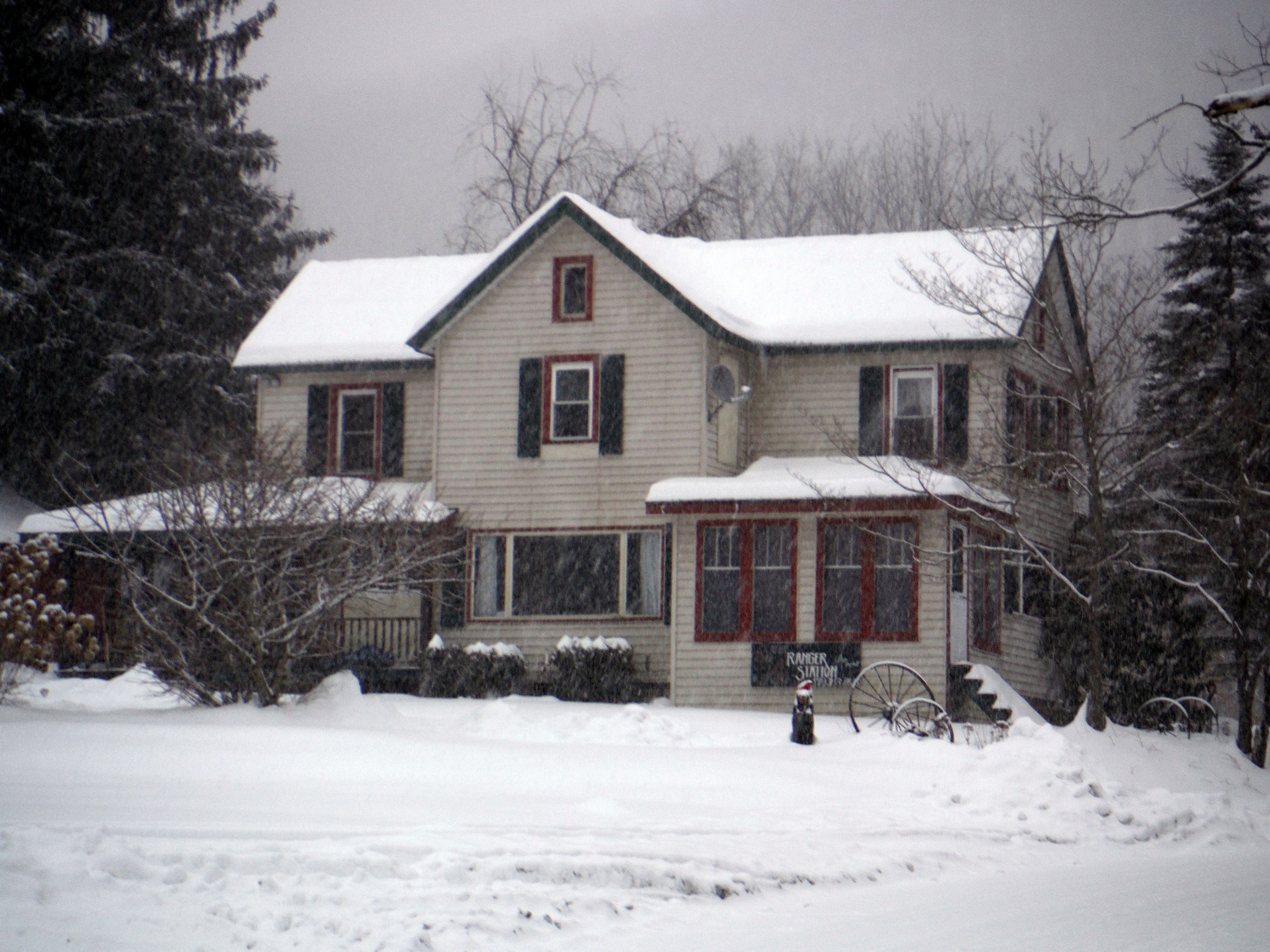  The Ranger Station is great for winter stays as it is located right on the paved road. 