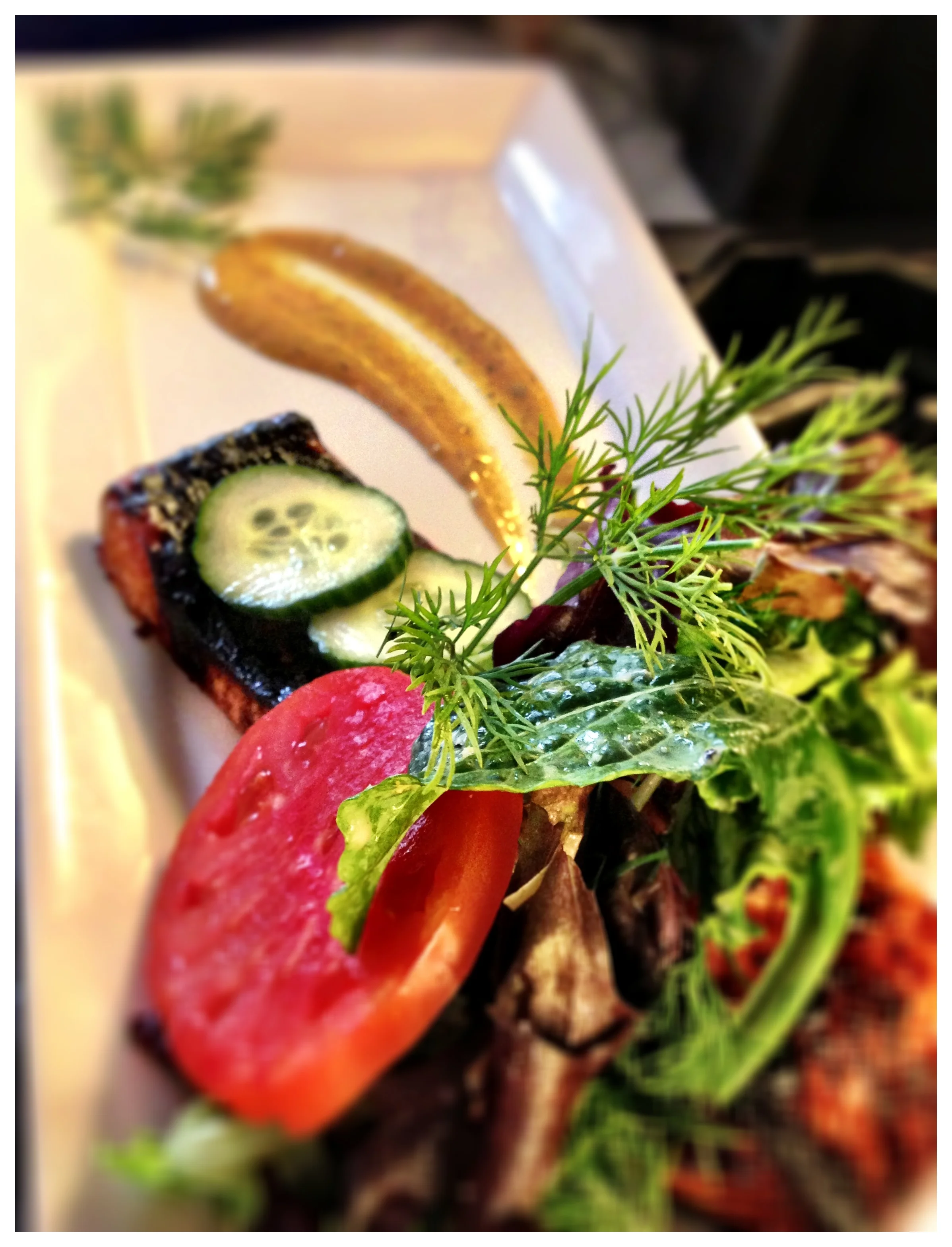 Honey Mustard Smoked Salmon & Mixed Greens