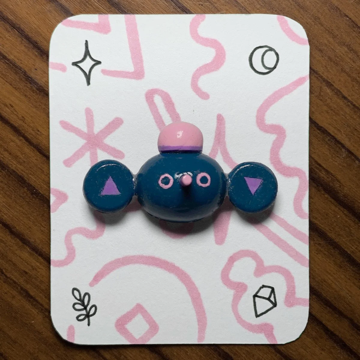 HandmadePin_Character5_card.jpg