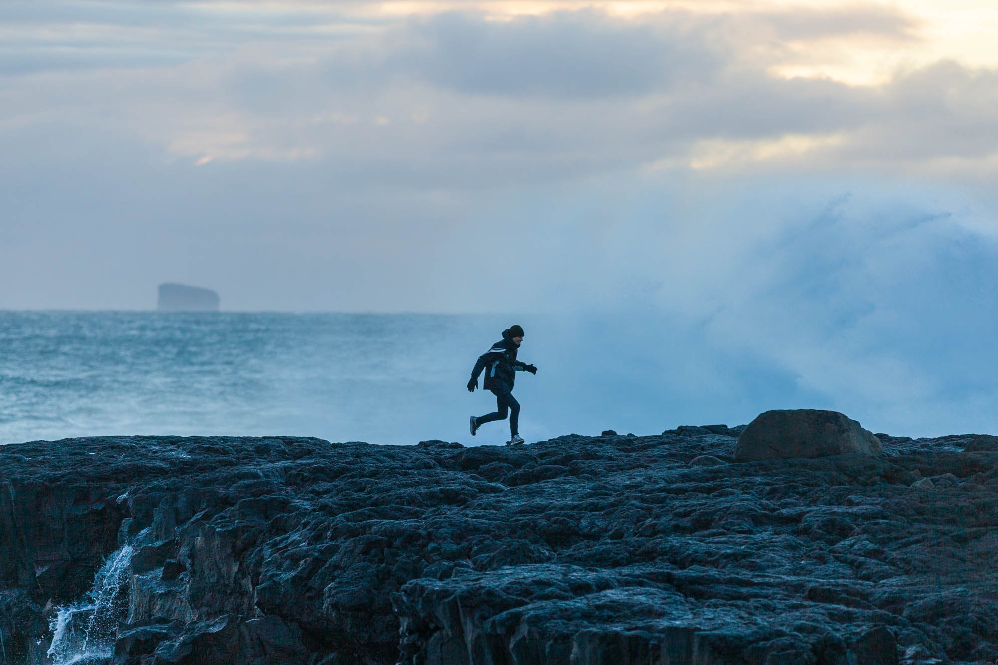 Runner Against the Reykjanes Surf - _MG_0216.jpg