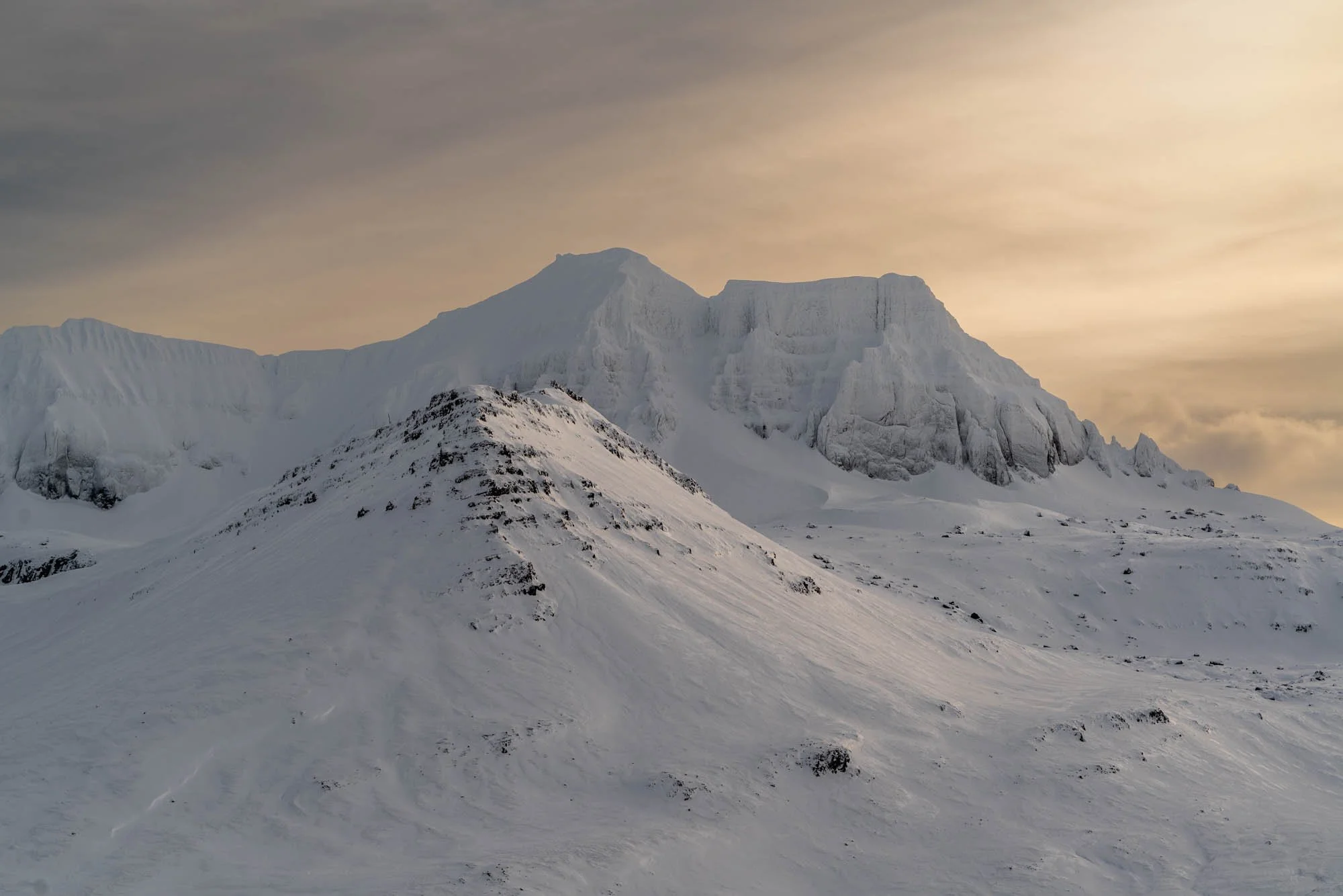 Snow Ridge in Borgarfjörður Eystri - SIG07766.jpg