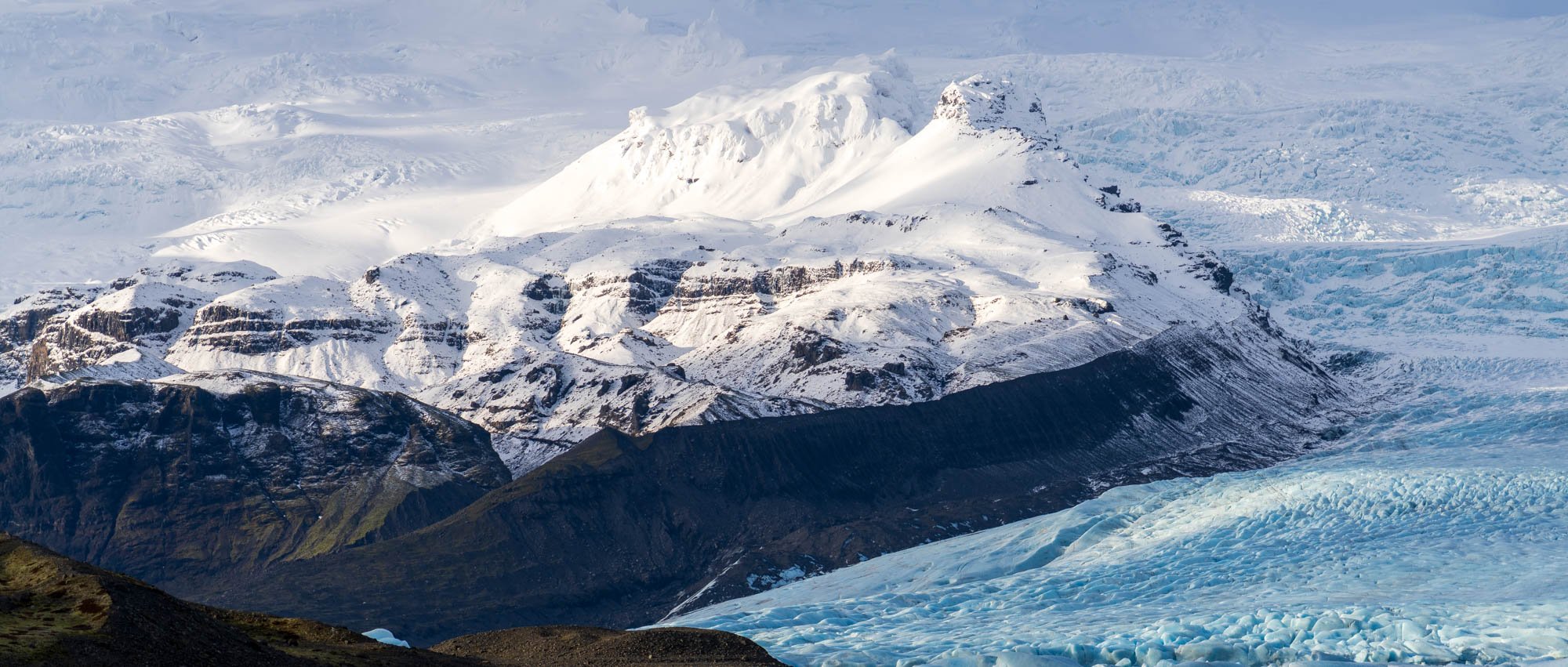 Fjallsárlón Glacier and Mountain Wall.jpg