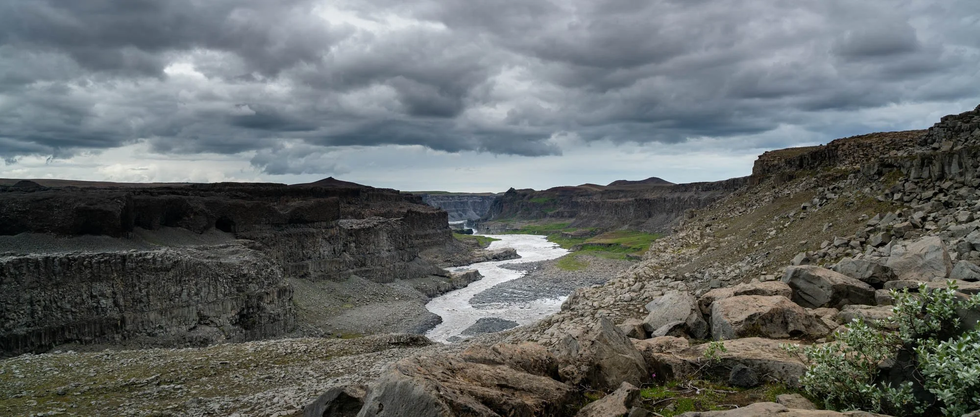 Dettifoss Canyon Under Heavy Cloud.jpg