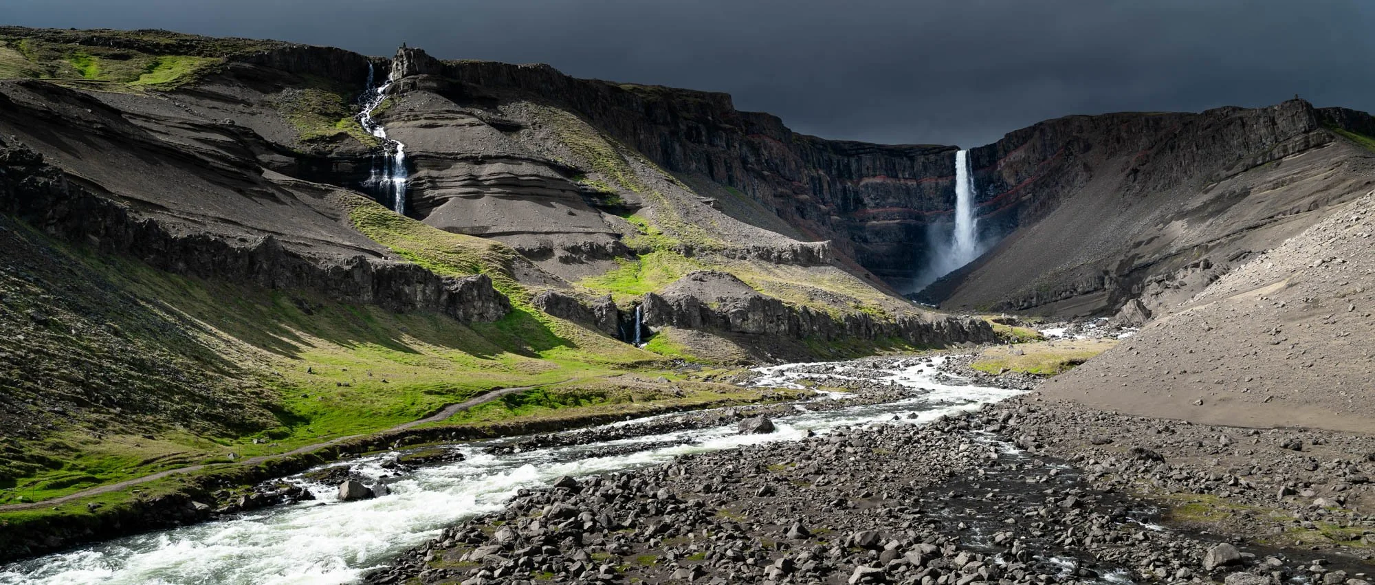 Hengifoss Valley Waterfall.jpg