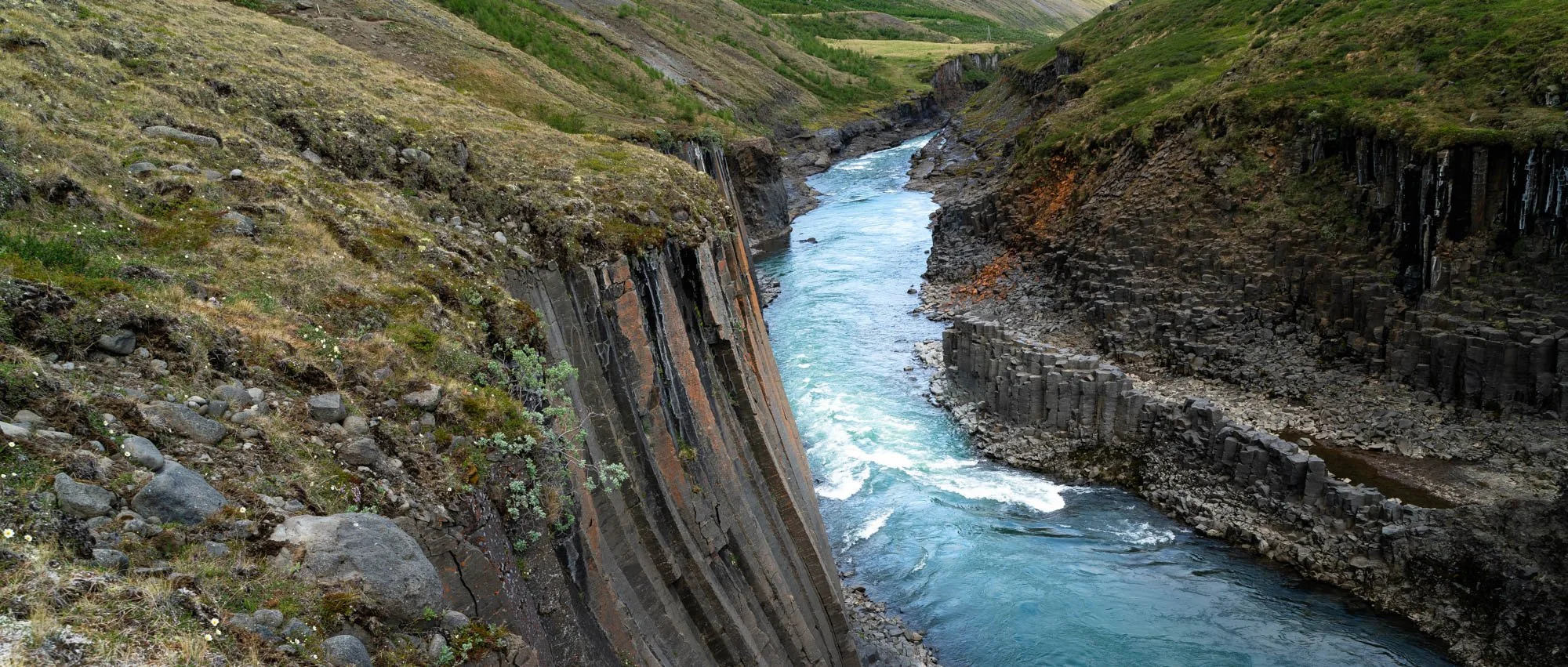 Stuðlagil Basalt Canyon and Blue River.jpg