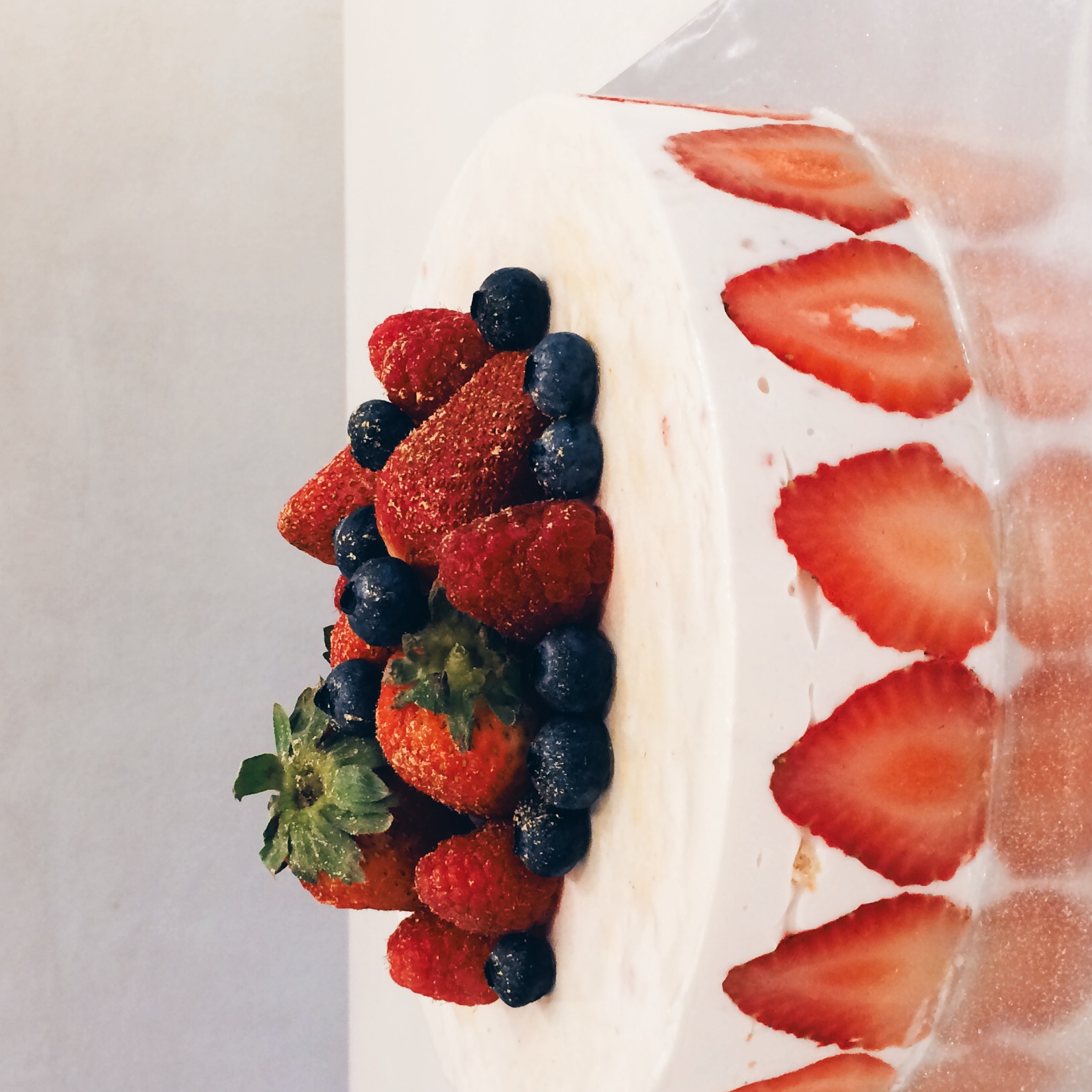Big Strawberry Yoghurt Cake