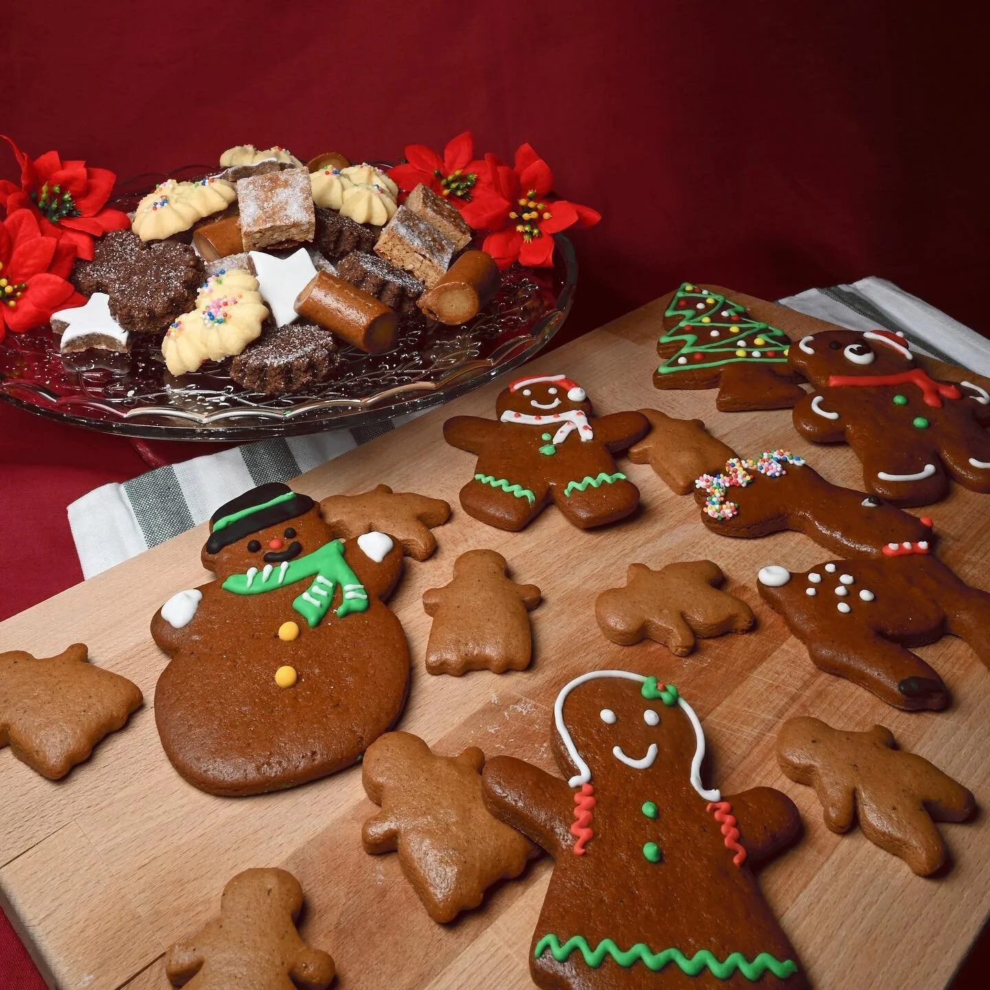 Can you even imagine Christmas without the heavenly aroma of Gingerbread? Neither can we! 🤤 That&rsquo;s why we&rsquo;ve got something special in store for you (literally). 
🎄🎉
Indulge in the magic of Gingerbread this season and pick some up via o