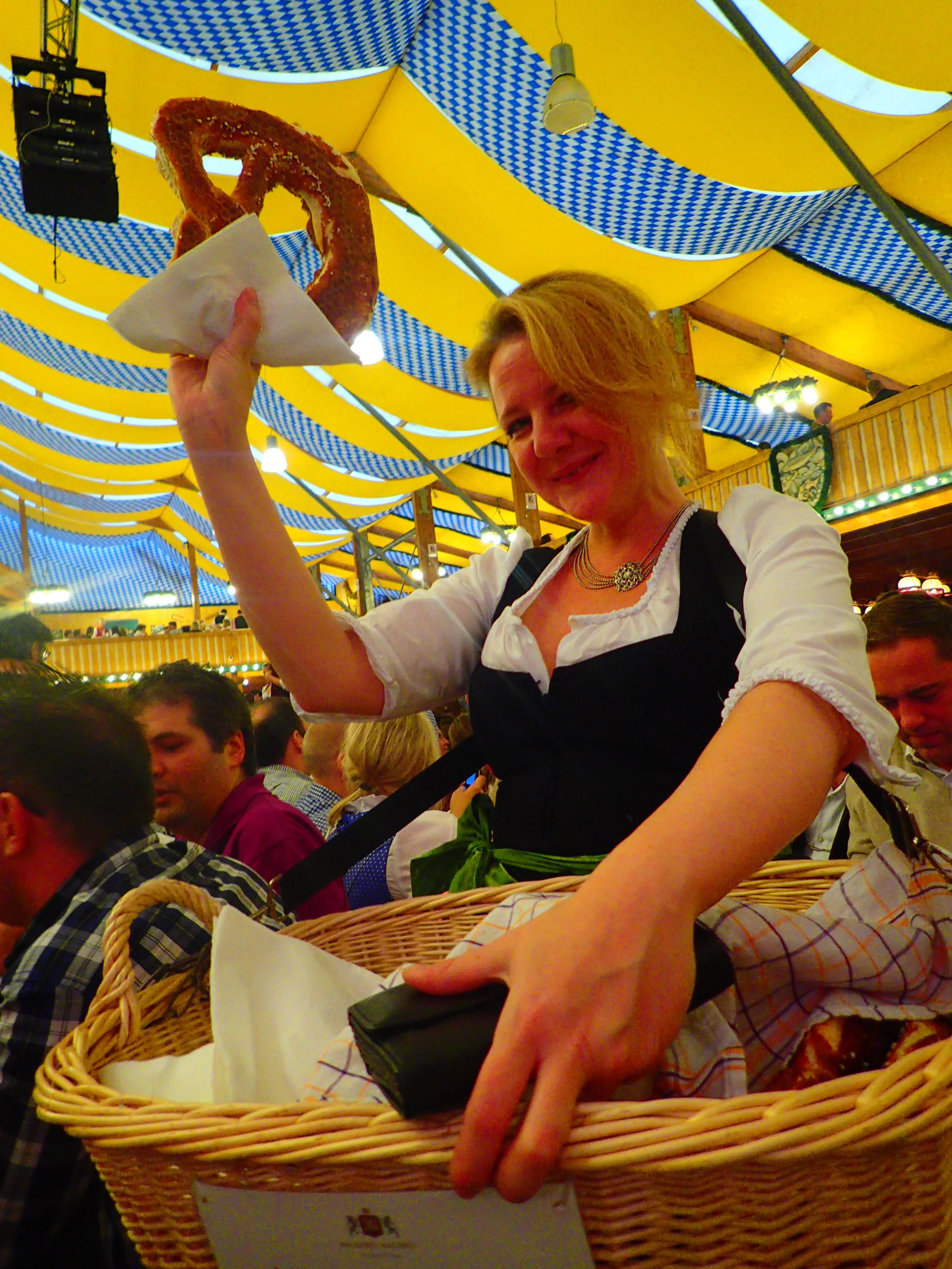 Munich’s Oktoberfest 2014: With and without tickets for a table