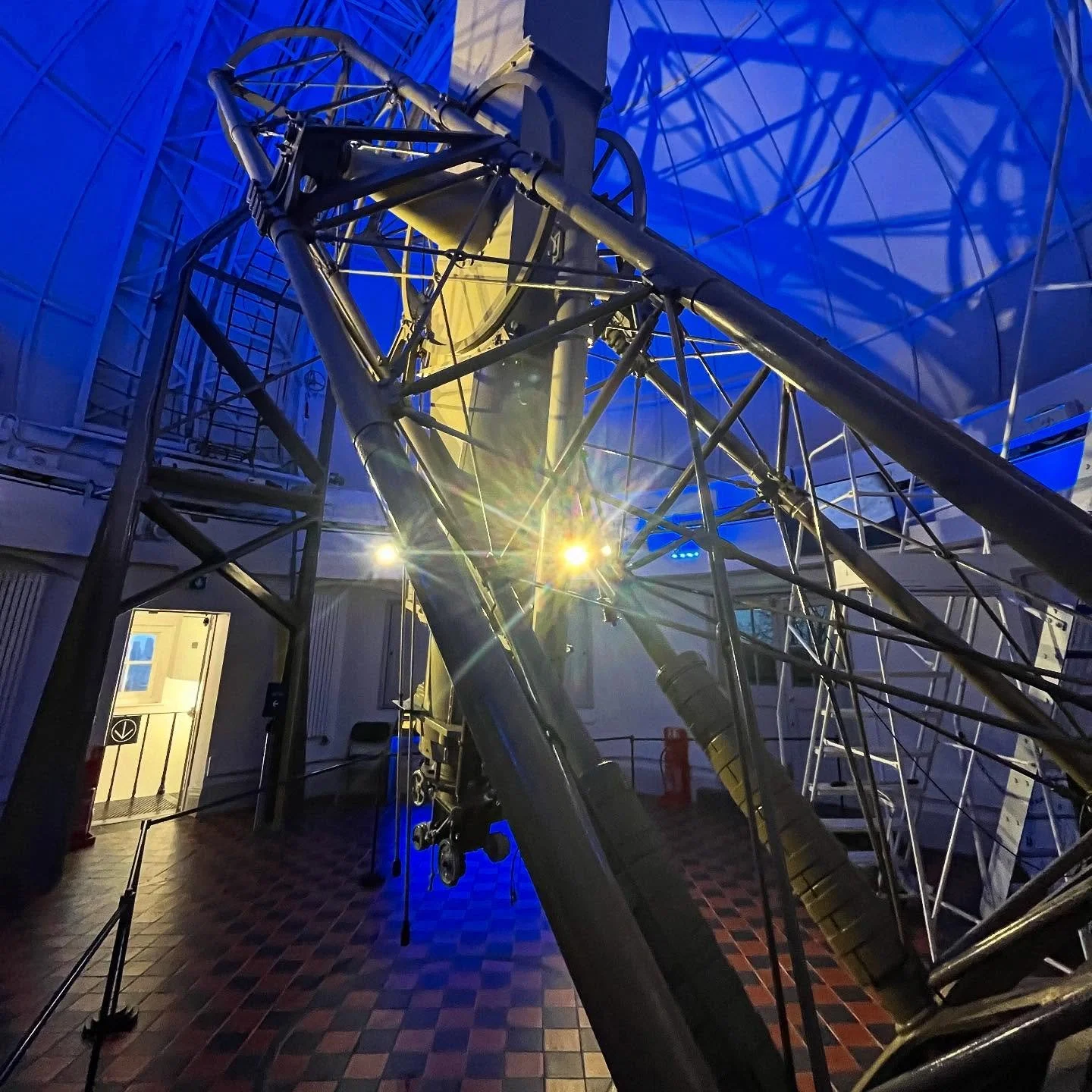 Telescoping shadows and light in the late afternoon Greenwich Mean time @royalmuseumsgreenwich