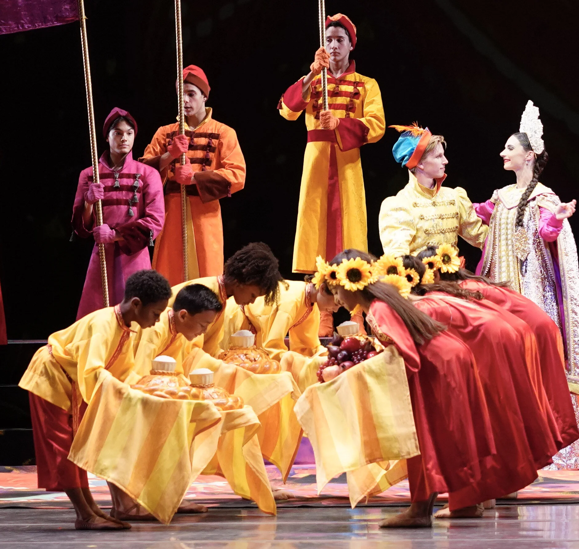 !Children bowing to each other George Skouras.jpg