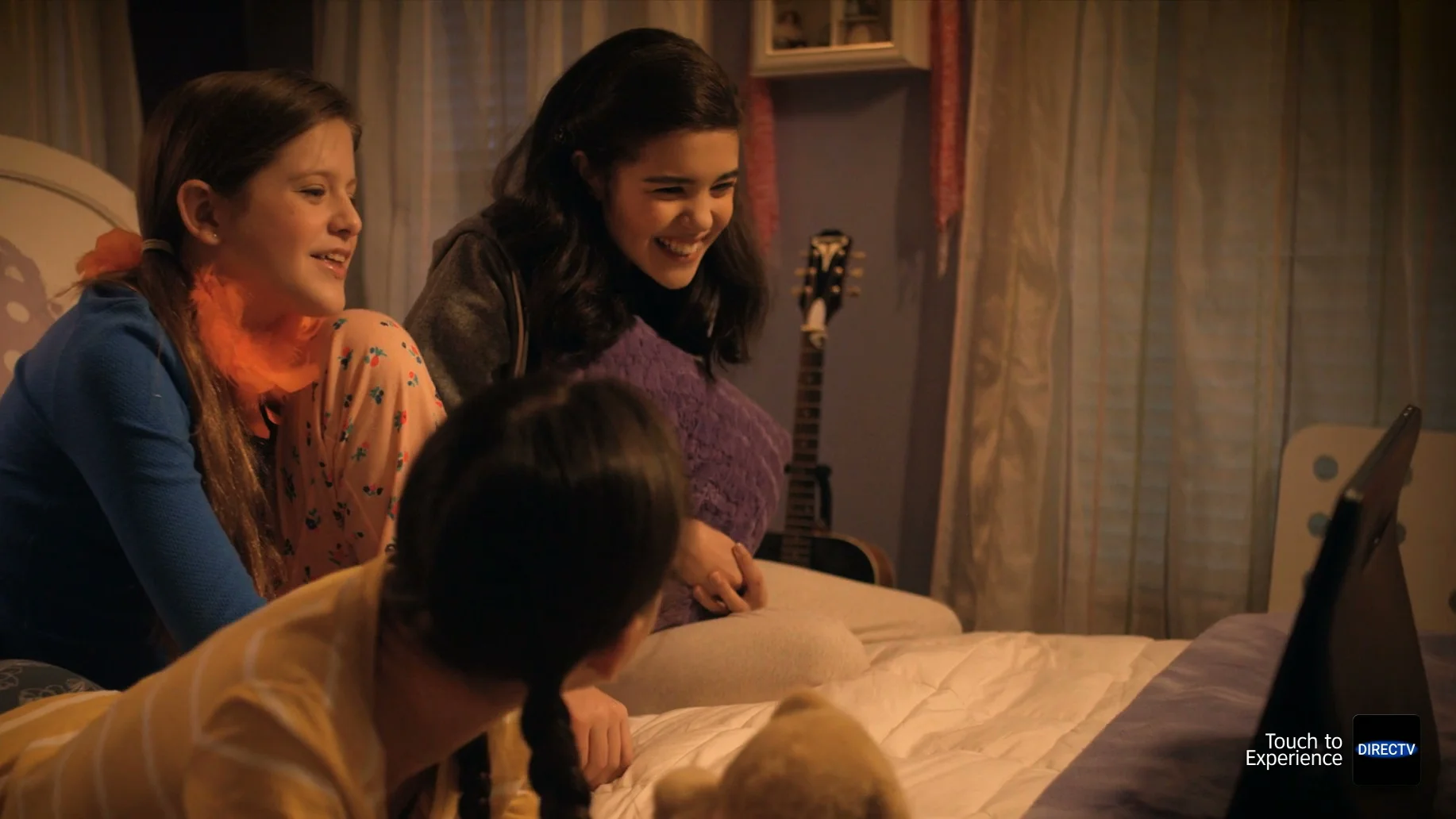  New In-store product demo for Glass Eye Screenworks. Mark Reitz, creative director; Benita Carr, producer; Bill Orisich, director/dp; Derek King, editor; graphics, Glass Eye Screenworks. 