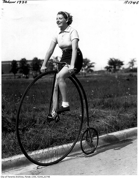 Image Source: ecosalon.com/cycle-chic-female-cyclists-through-the-ages-336/