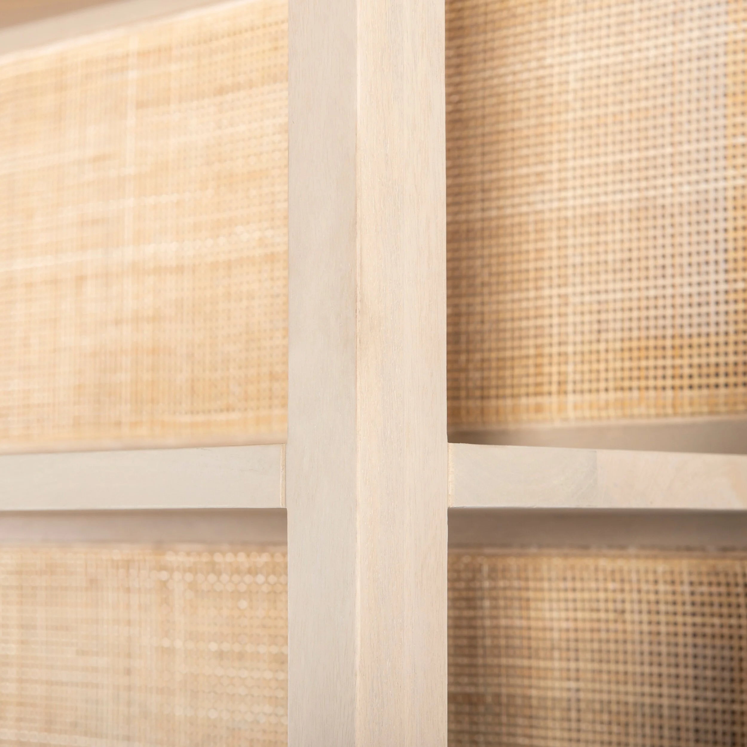 C6DEB39E-509B-43B8-BE66-6645365F67AC