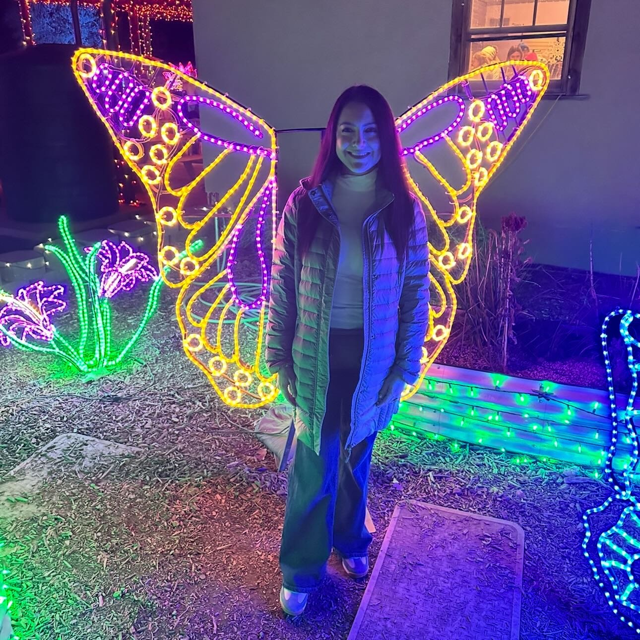 Stepping into the light. ✨
Welcome to Blackbird Santa Fe.

Hi, I&rsquo;m Consuelo, the artist behind Blackbird Santa Fe.

I photograph the sacred, the quiet, and the beautiful corners of New Mexico&hellip;
and turn them into fine art.

If you love ch