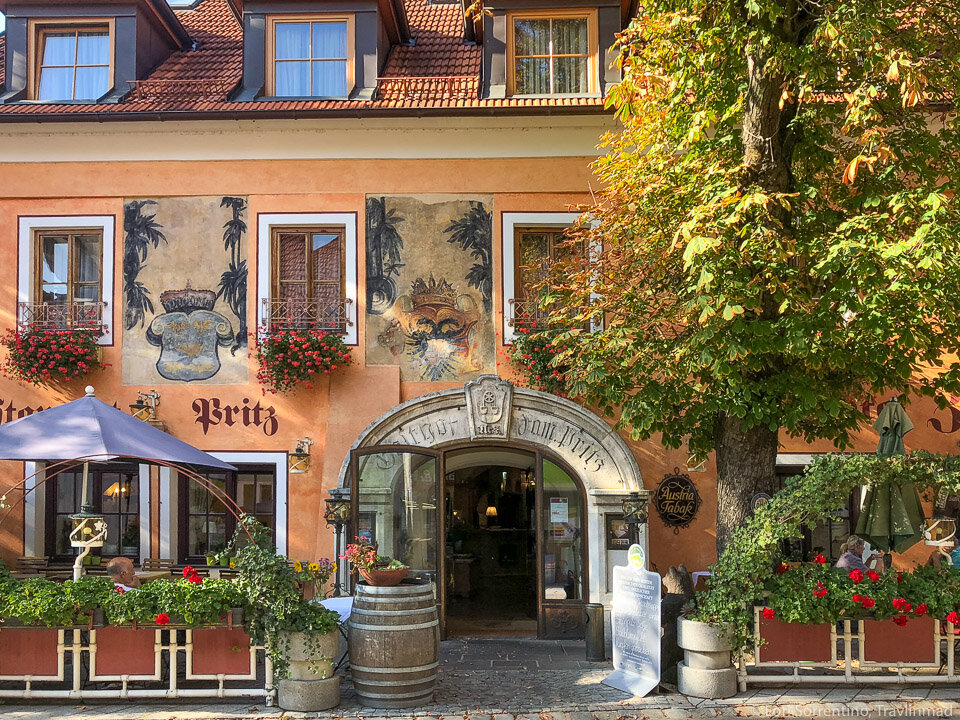 Hotel and Restaurant Zum Schwarzen Bären (Black Bear Inn), Emmersdorf an der Danau in the Wachau Valley
